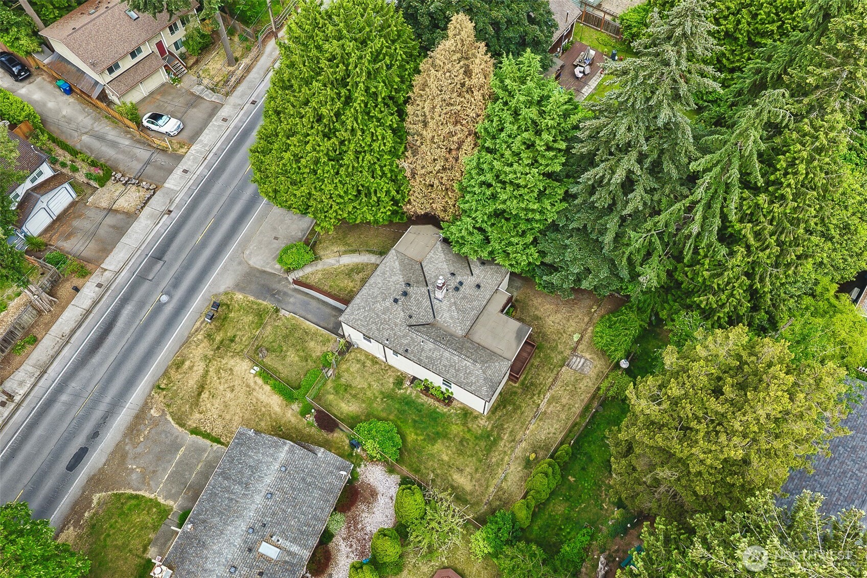 8800 Ravenna Avenue Property Photo 1