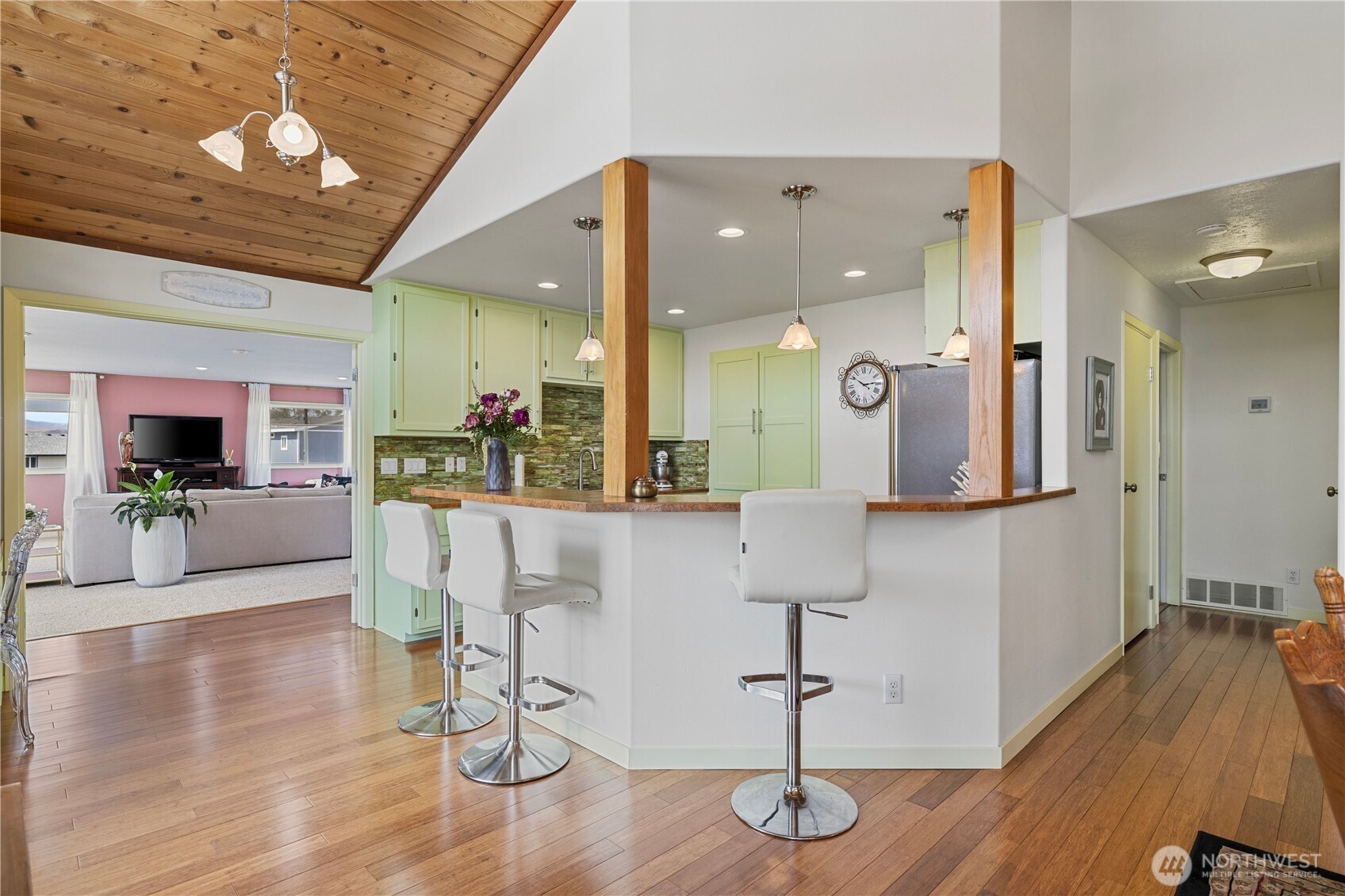 407 Summer Place Property Photo 11