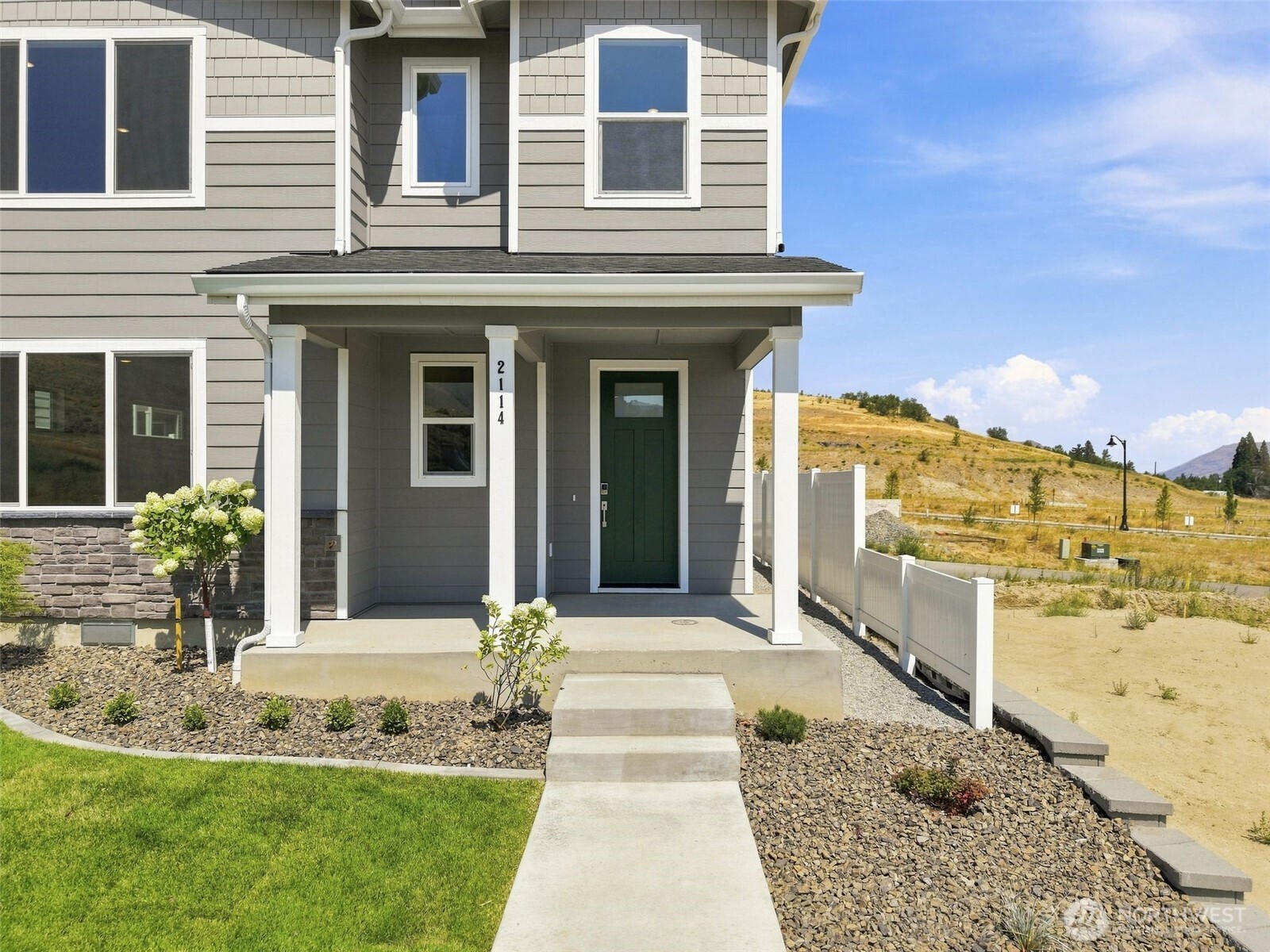 2114 Plumridge Court Property Photo 1