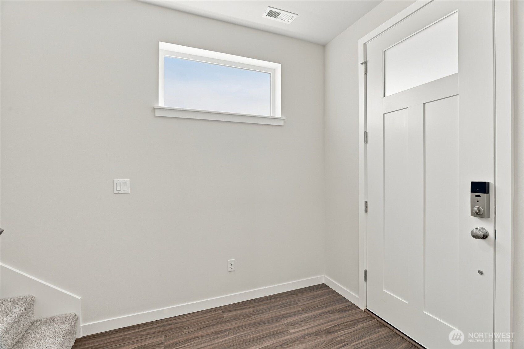 2114 Plumridge Court Property Photo 7