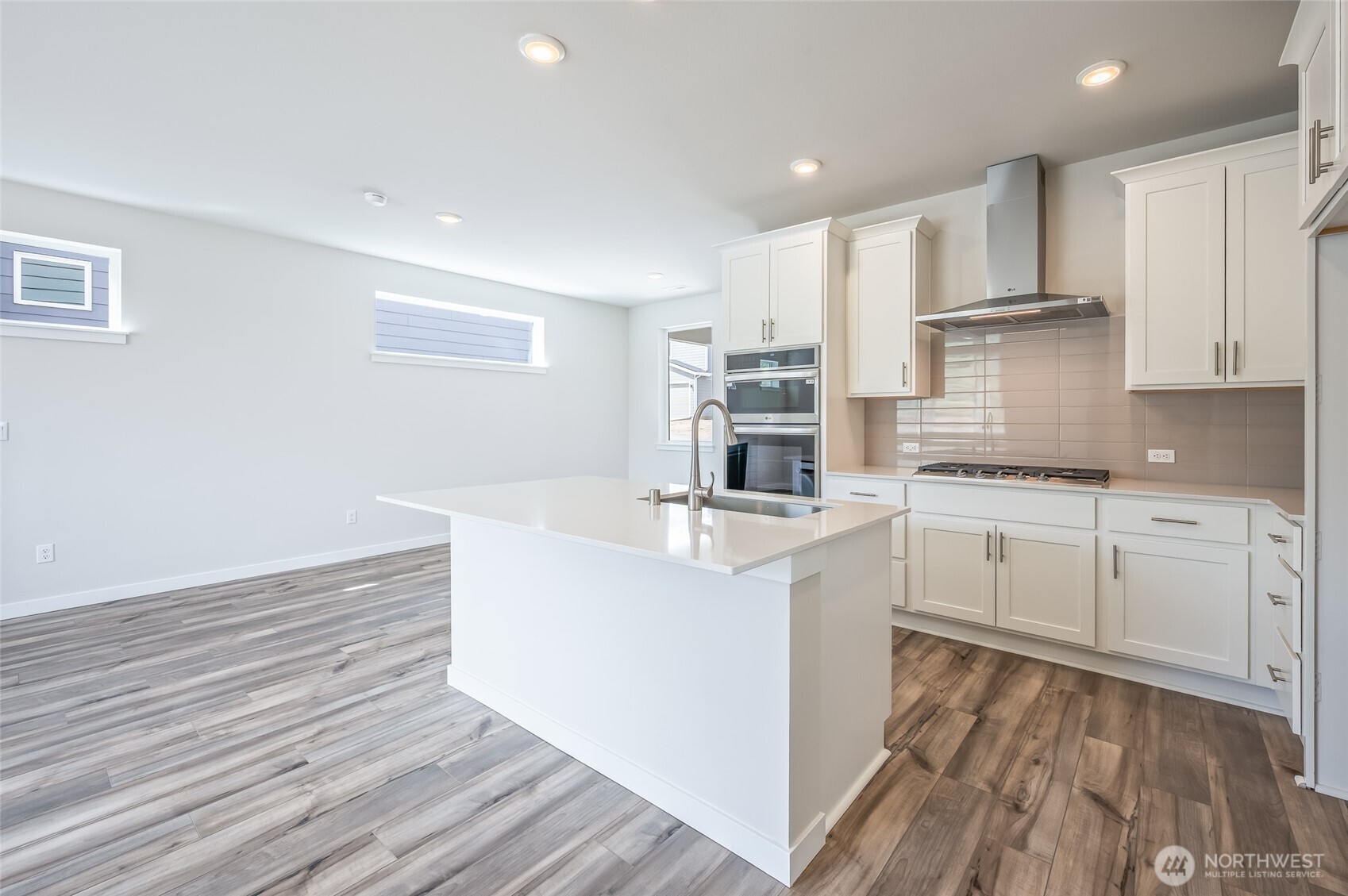 2114 Plumridge Court Property Photo 15