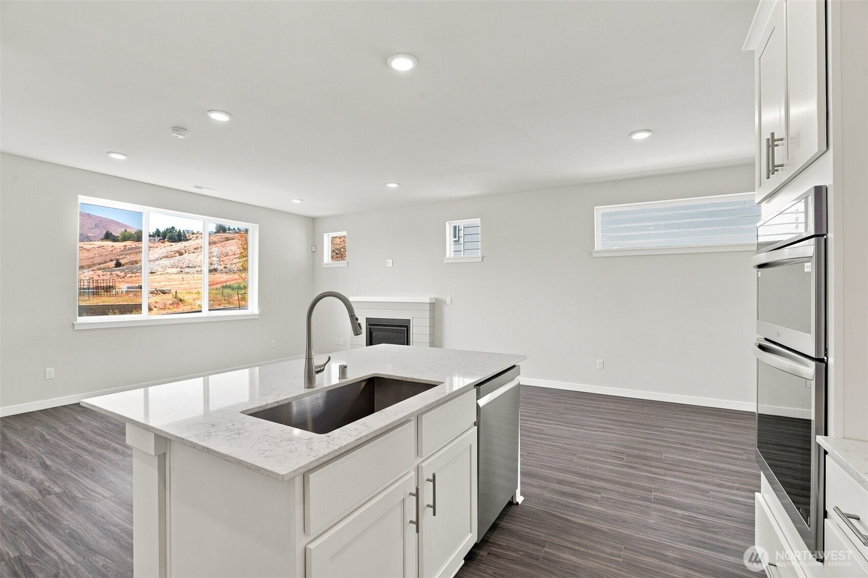 2114 Plumridge Court Property Photo 15