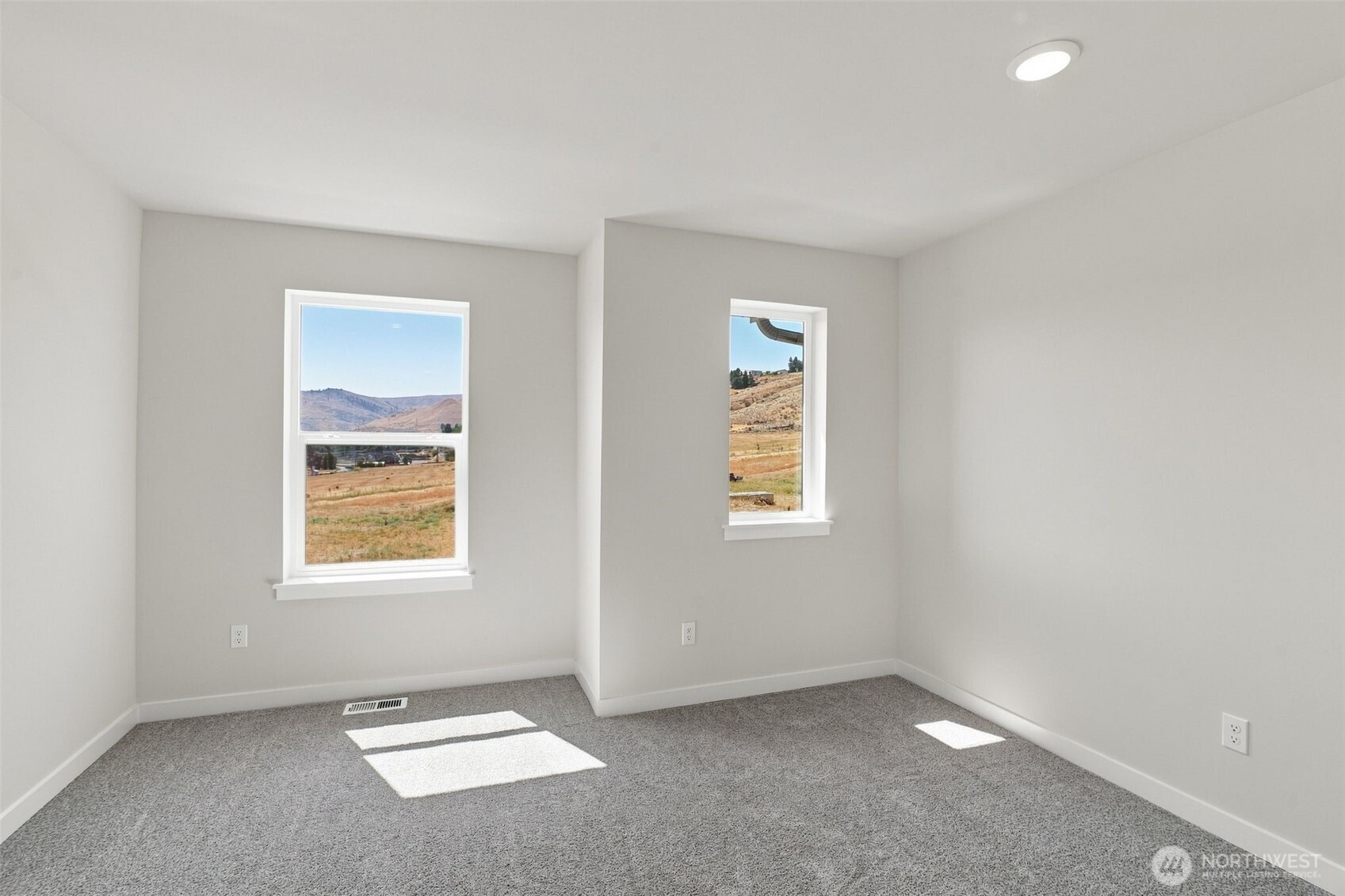 2114 Plumridge Court Property Photo 22