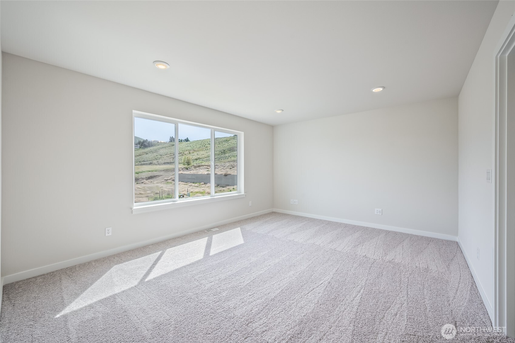 2114 Plumridge Court Property Photo 25