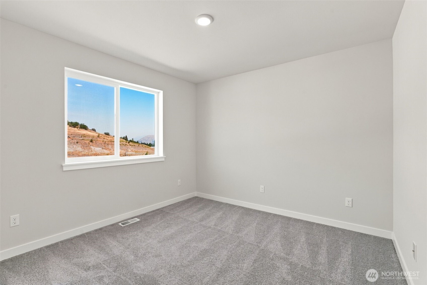 2114 Plumridge Court Property Photo 29