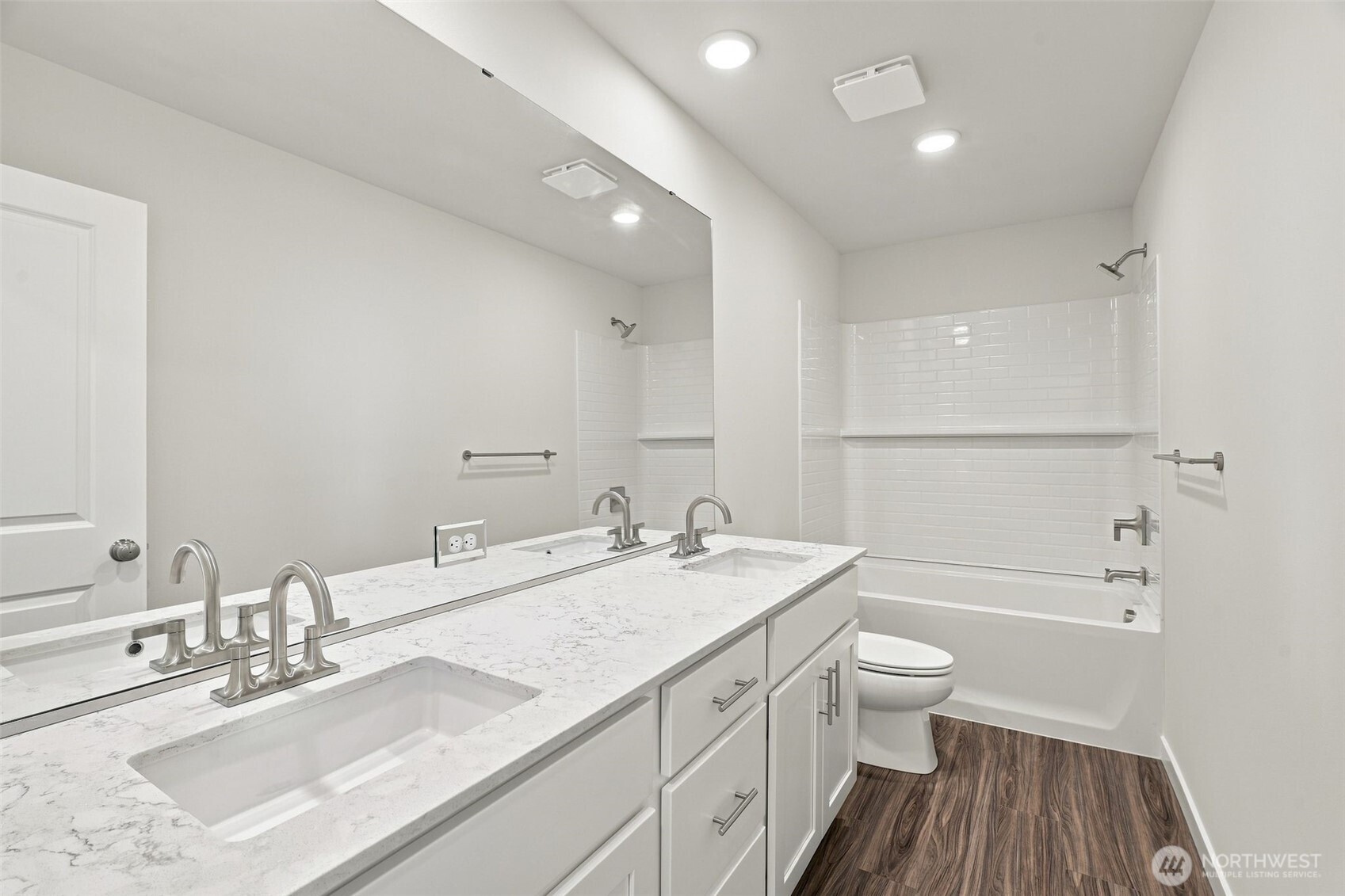 2114 Plumridge Court Property Photo 31