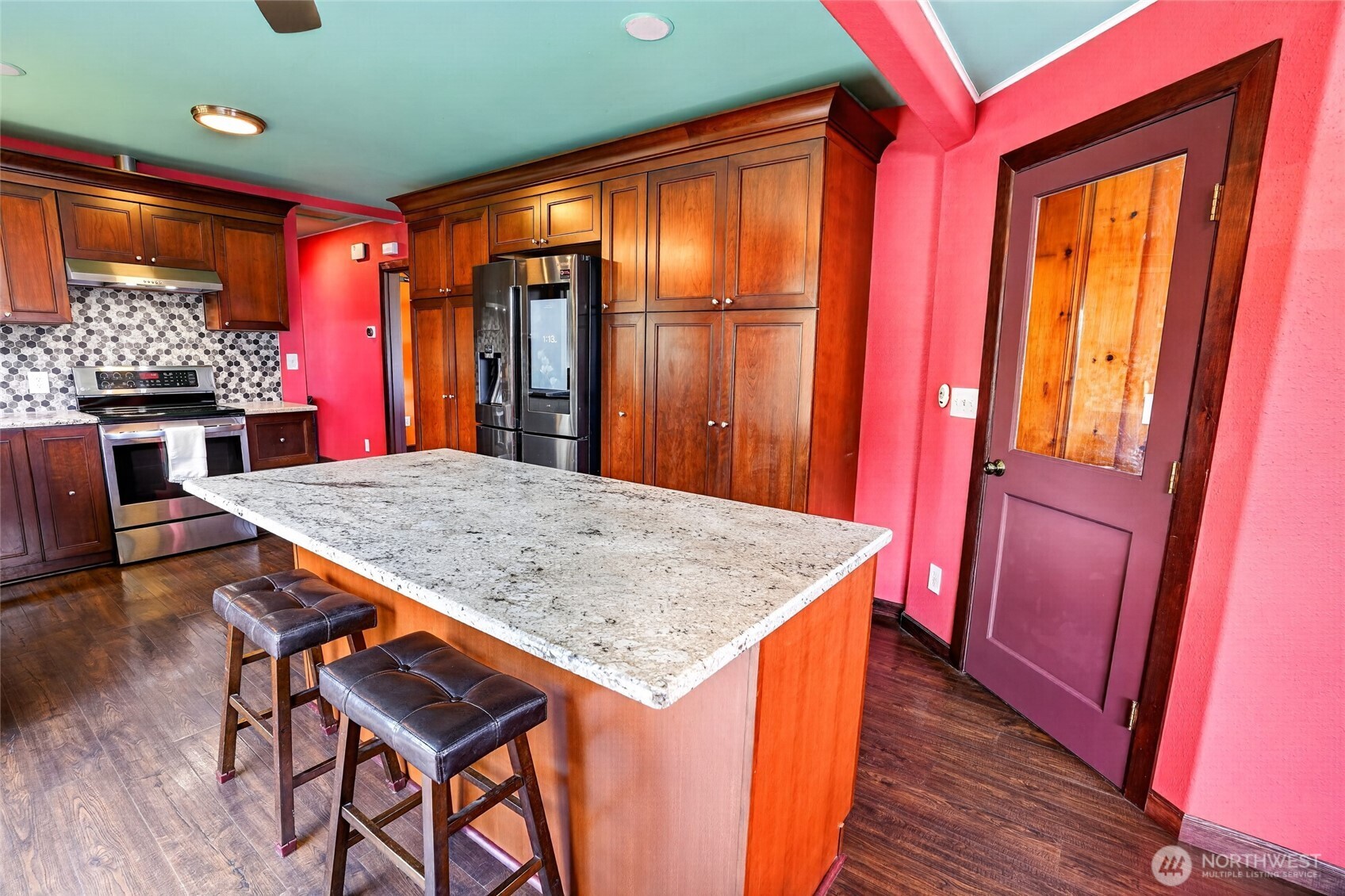 1789 Kok Road Property Photo 4