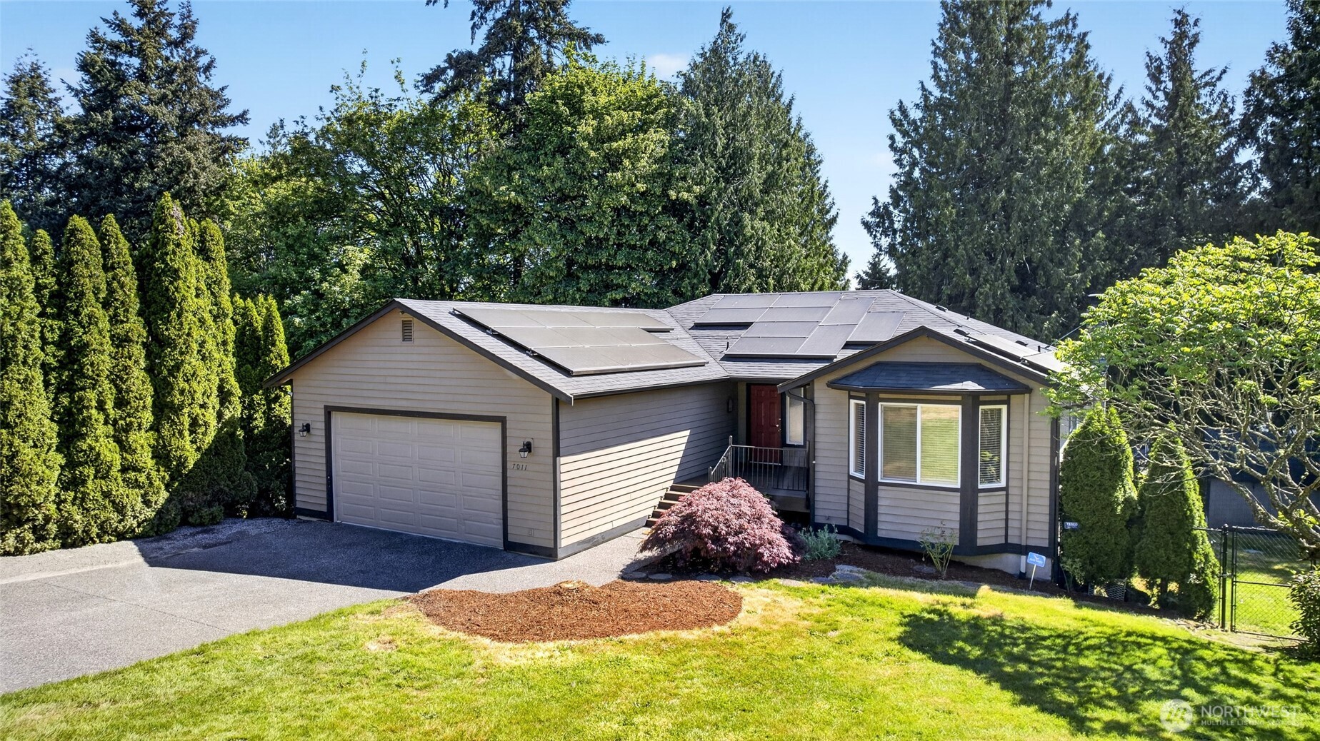 7011 47th Avenue Property Photo 1