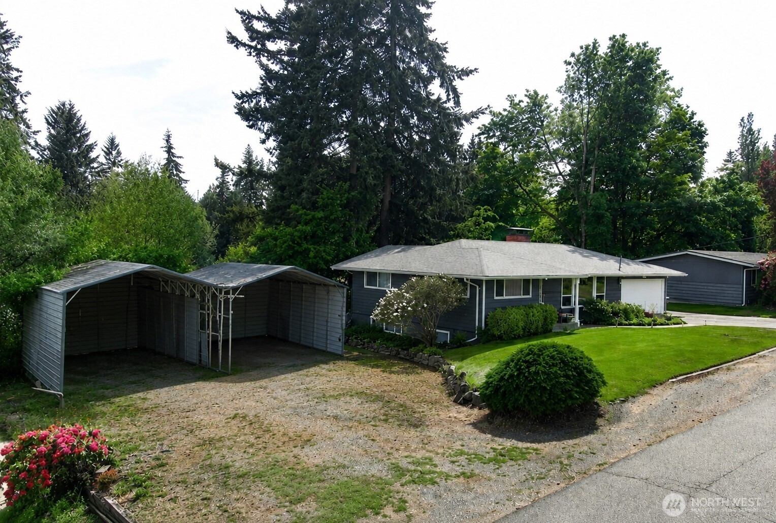 1812 74th Street Property Photo 2