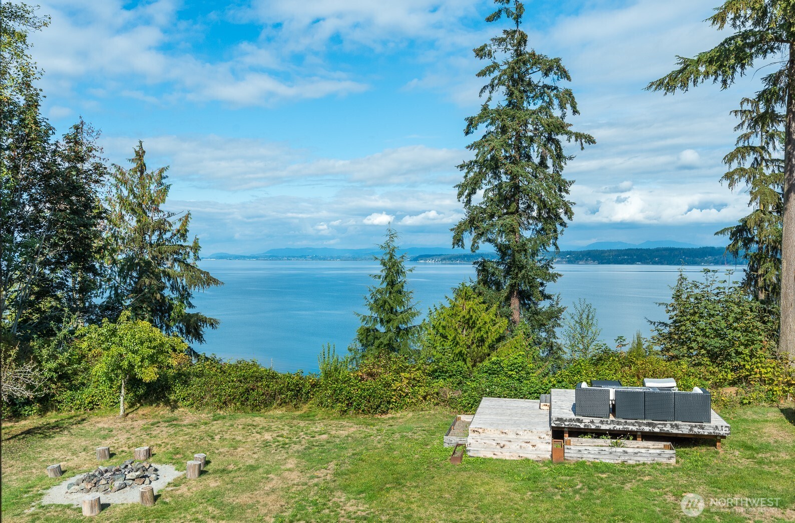 2681 S East Camano Dr Property Photo 2