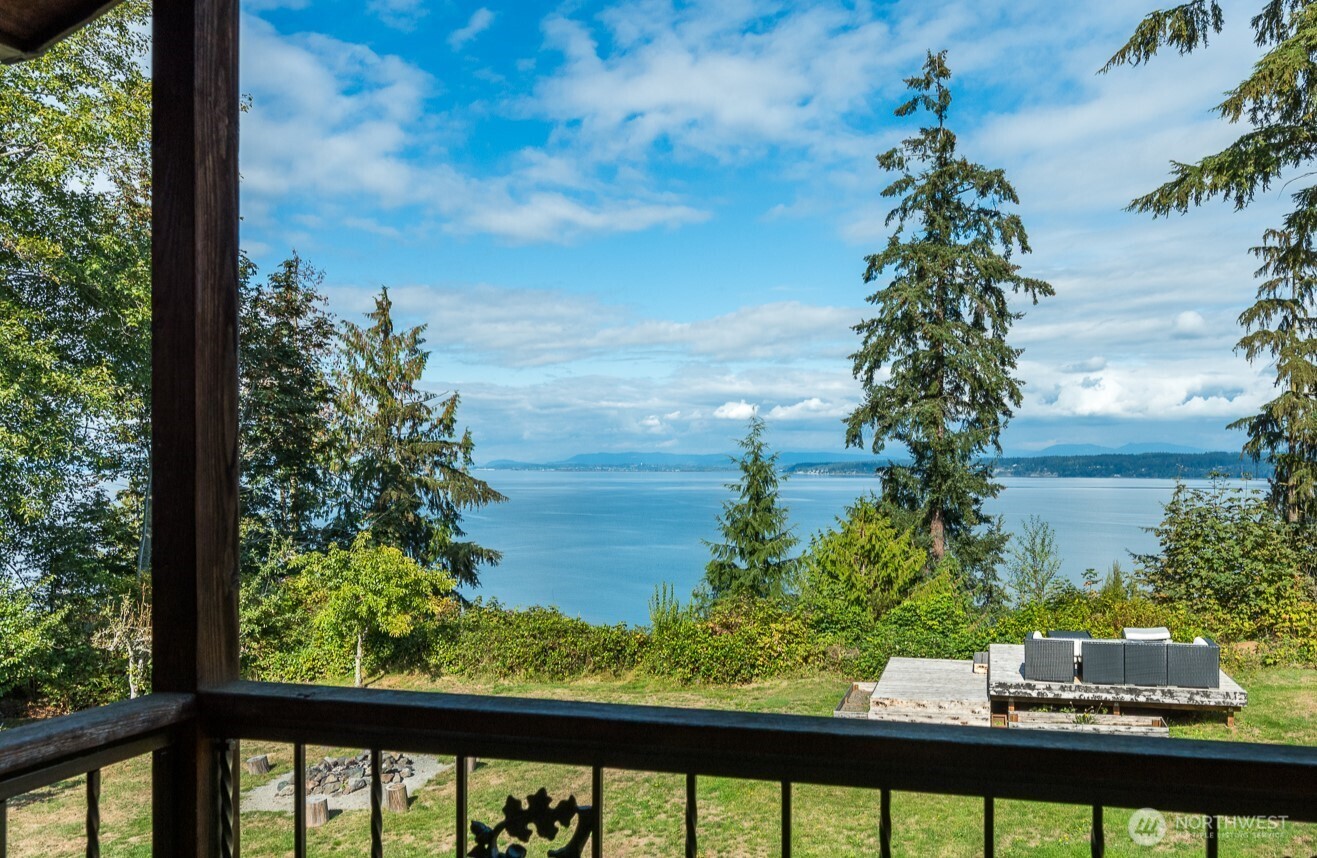 2681 S East Camano Dr Property Photo 3