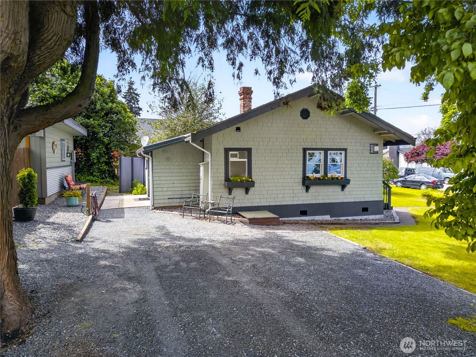 501 35th Street Property Photo 8