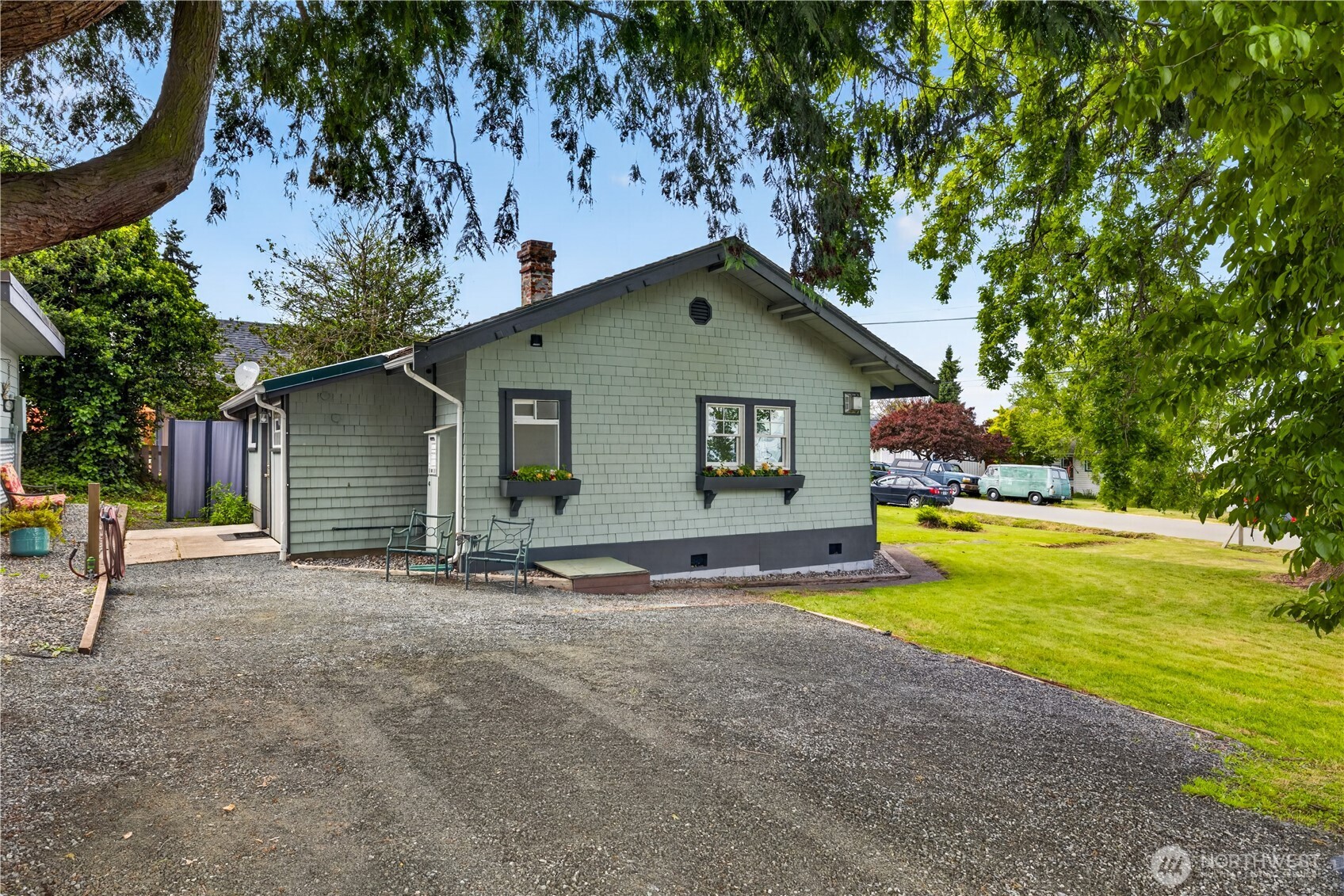 501 35th Street Property Photo 27