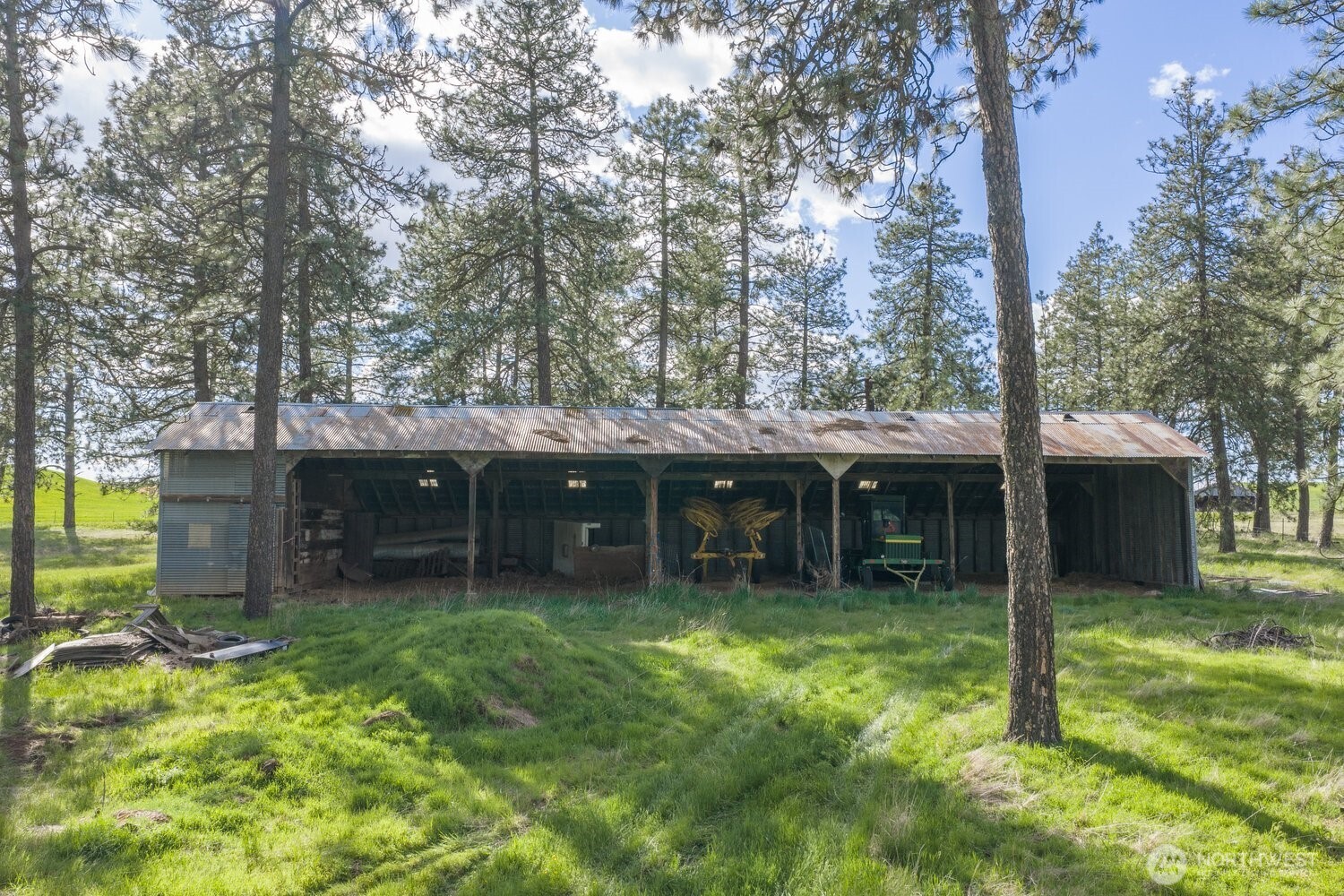 32312 North Pine Creek Road Property Photo 13
