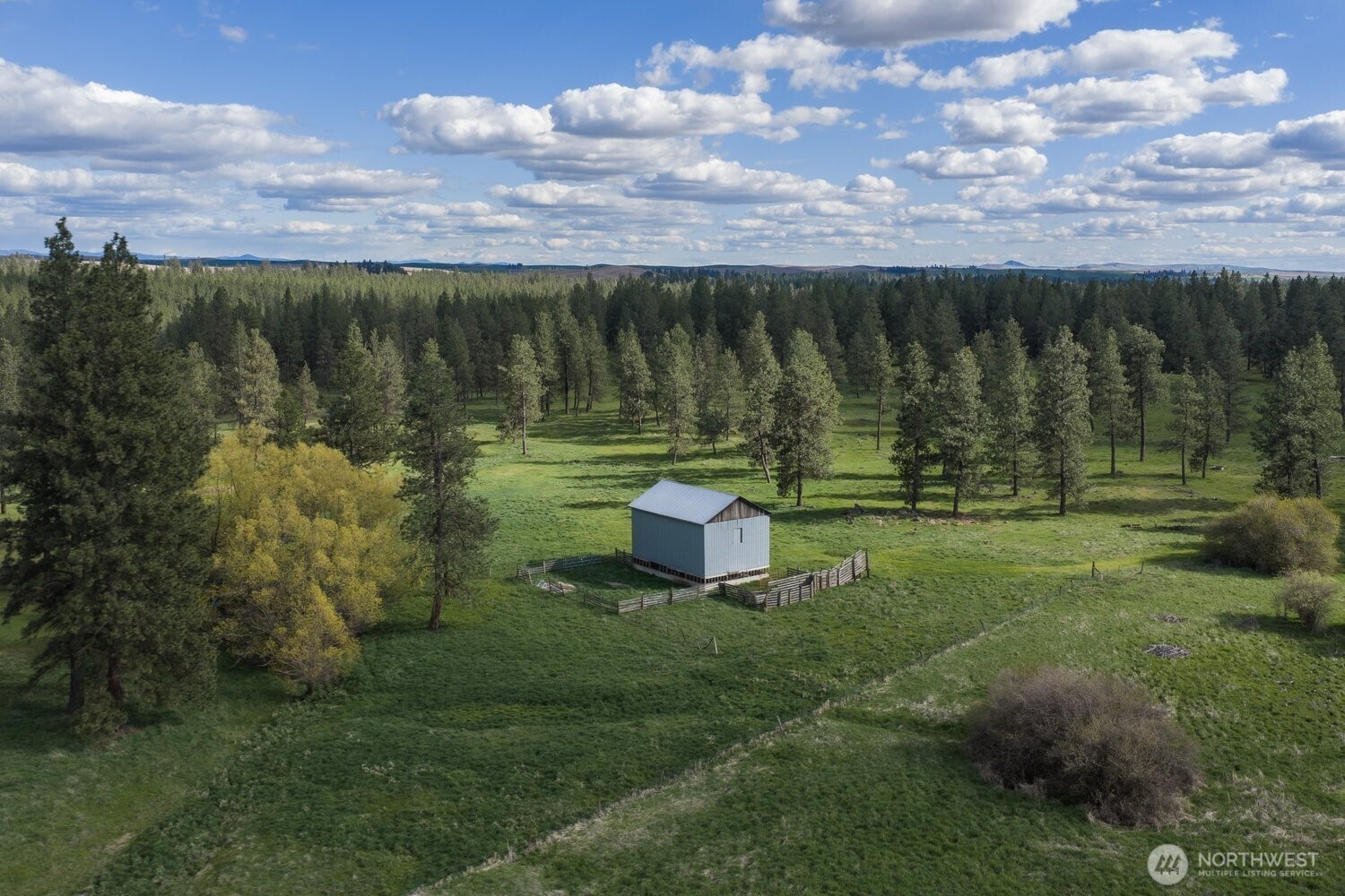 32312 North Pine Creek Road Property Photo 18