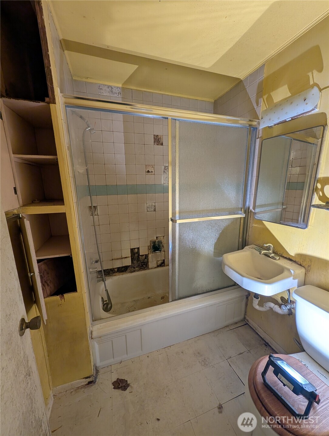 603 6th Street Property Photo 8