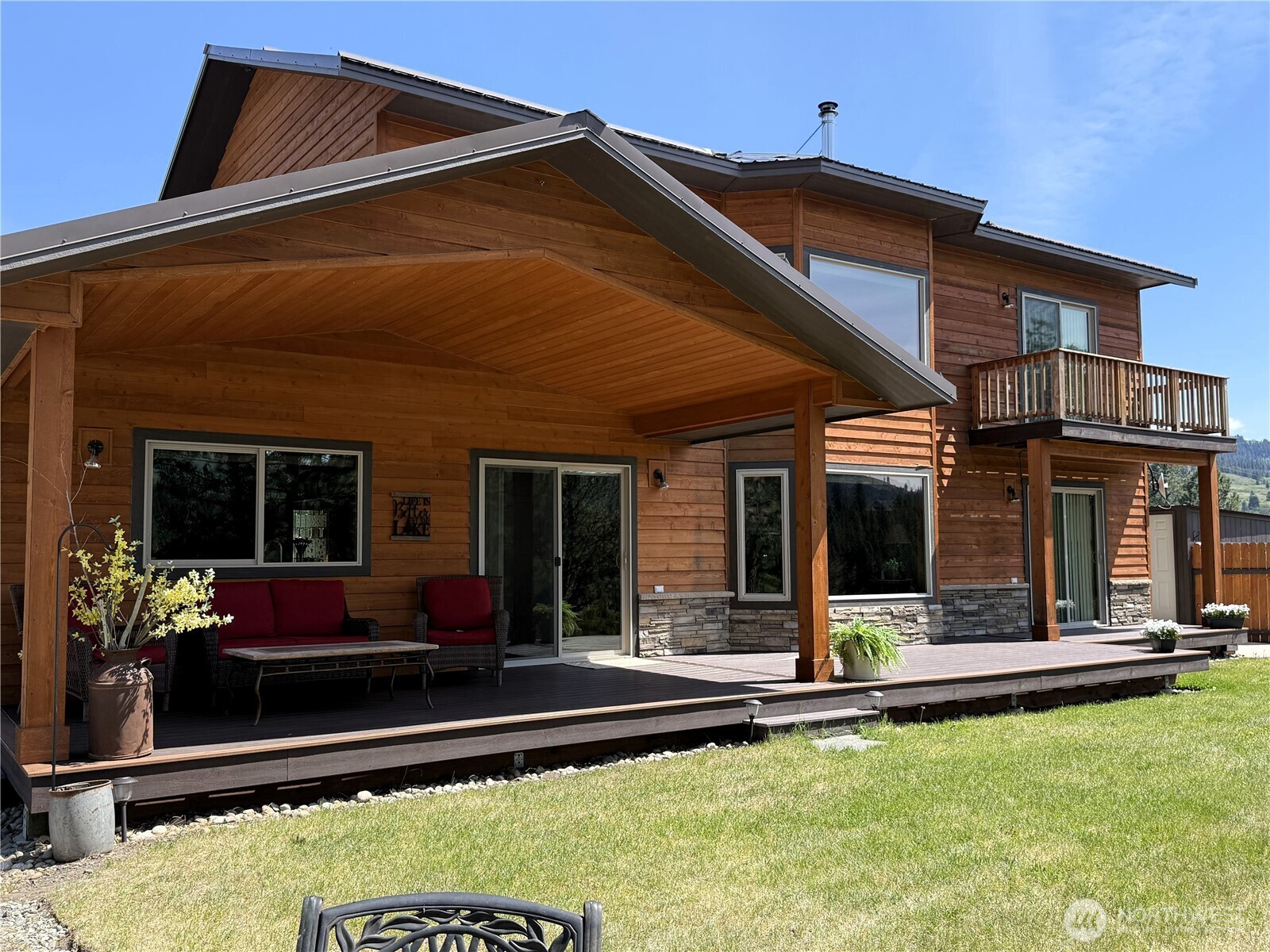 8 Julian Bay Property Photo 1