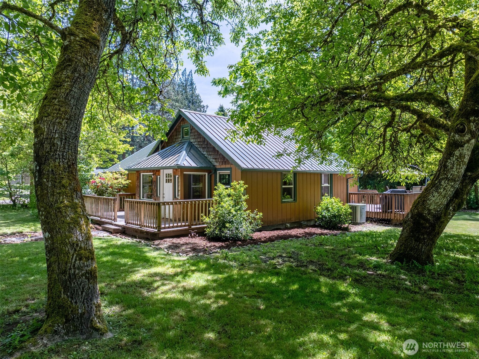 1364 Silverbrook Road Property Photo 1