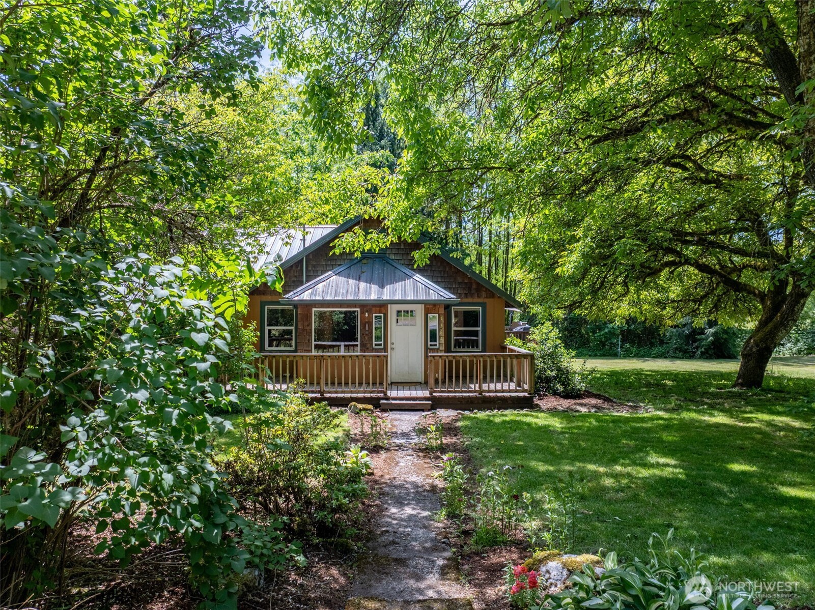 1364 Silverbrook Road Property Photo 3