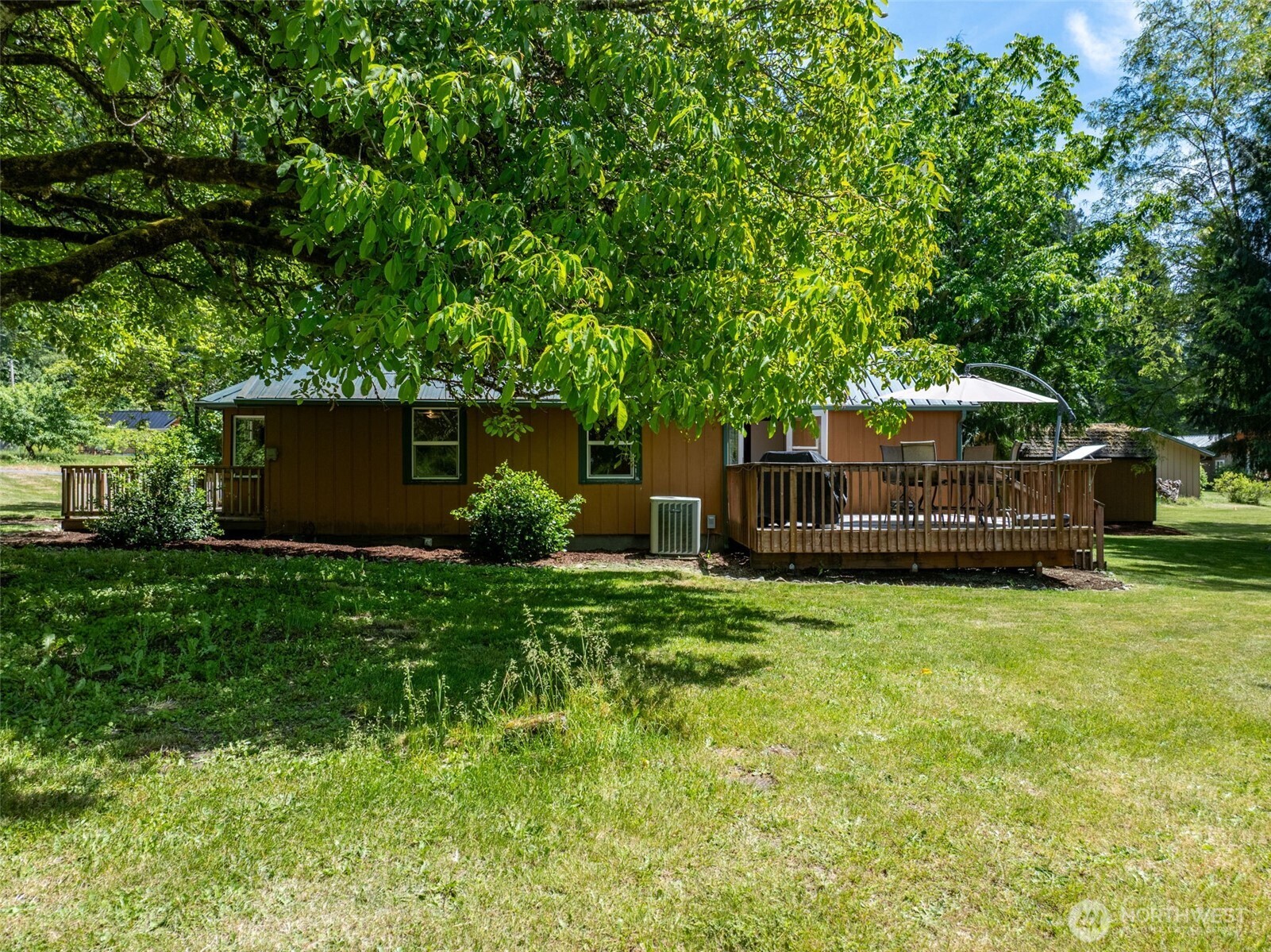 1364 Silverbrook Road Property Photo 6