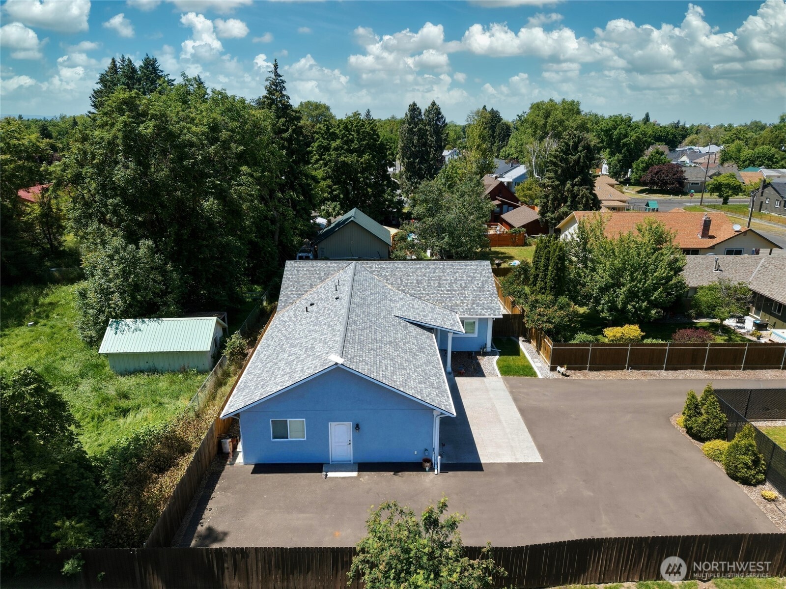 724 Juniper Street Property Photo 35