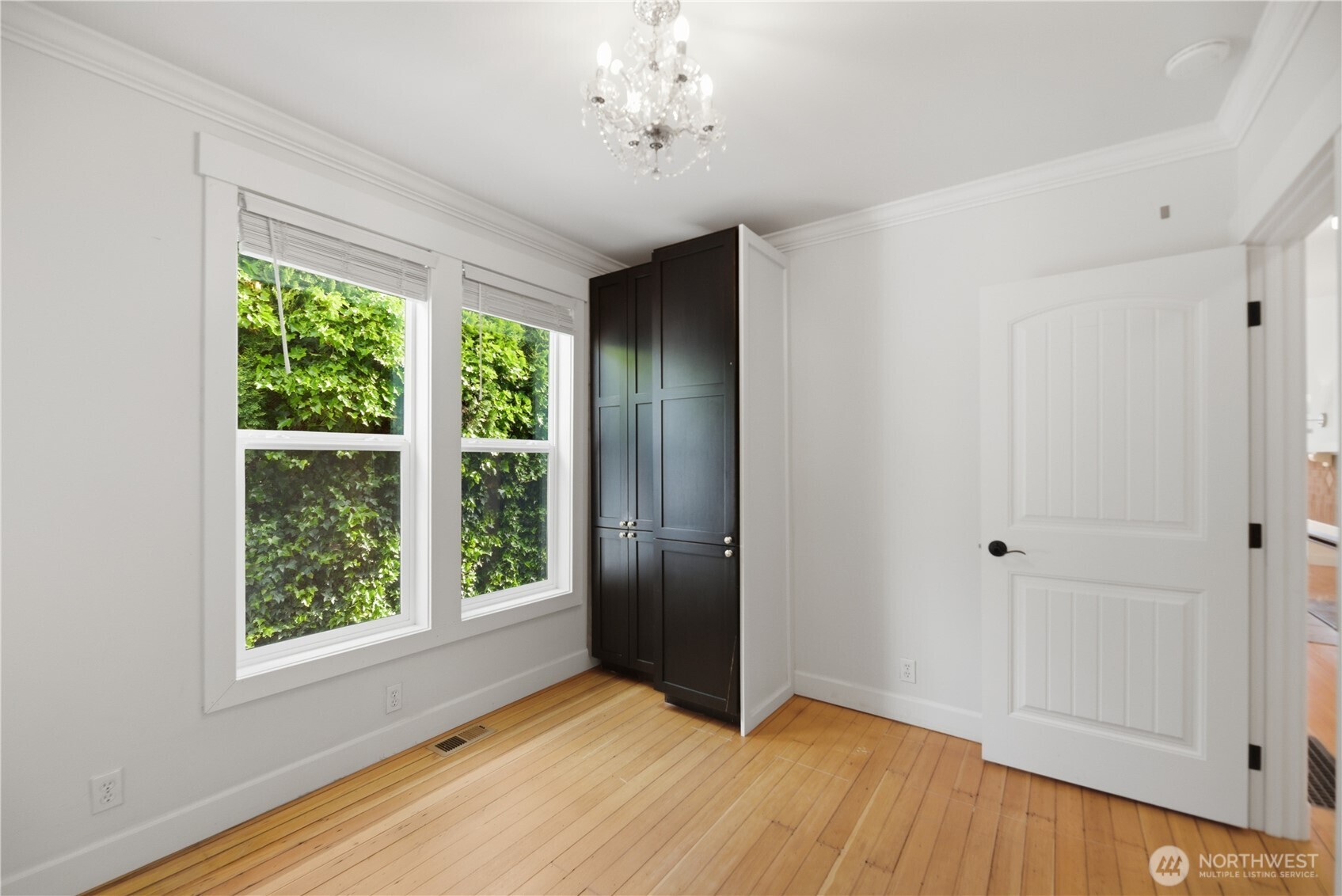 145 Park Avenue Property Photo 20