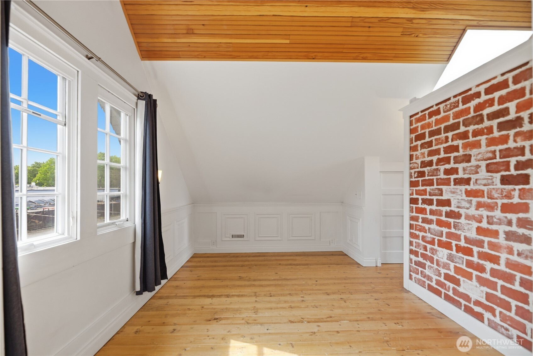 145 Park Avenue Property Photo 33