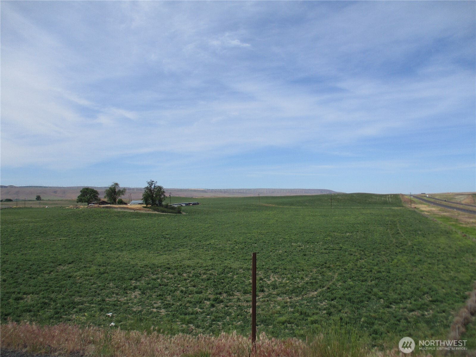 669 Cummins Road Property Photo 4