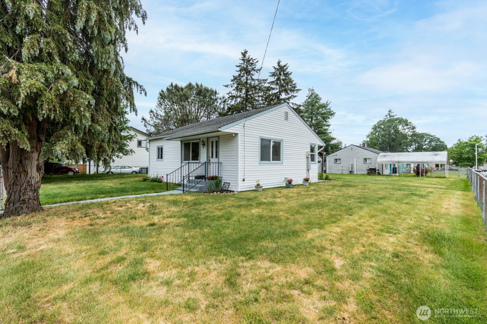 11711 12th Avenue Property Photo 1
