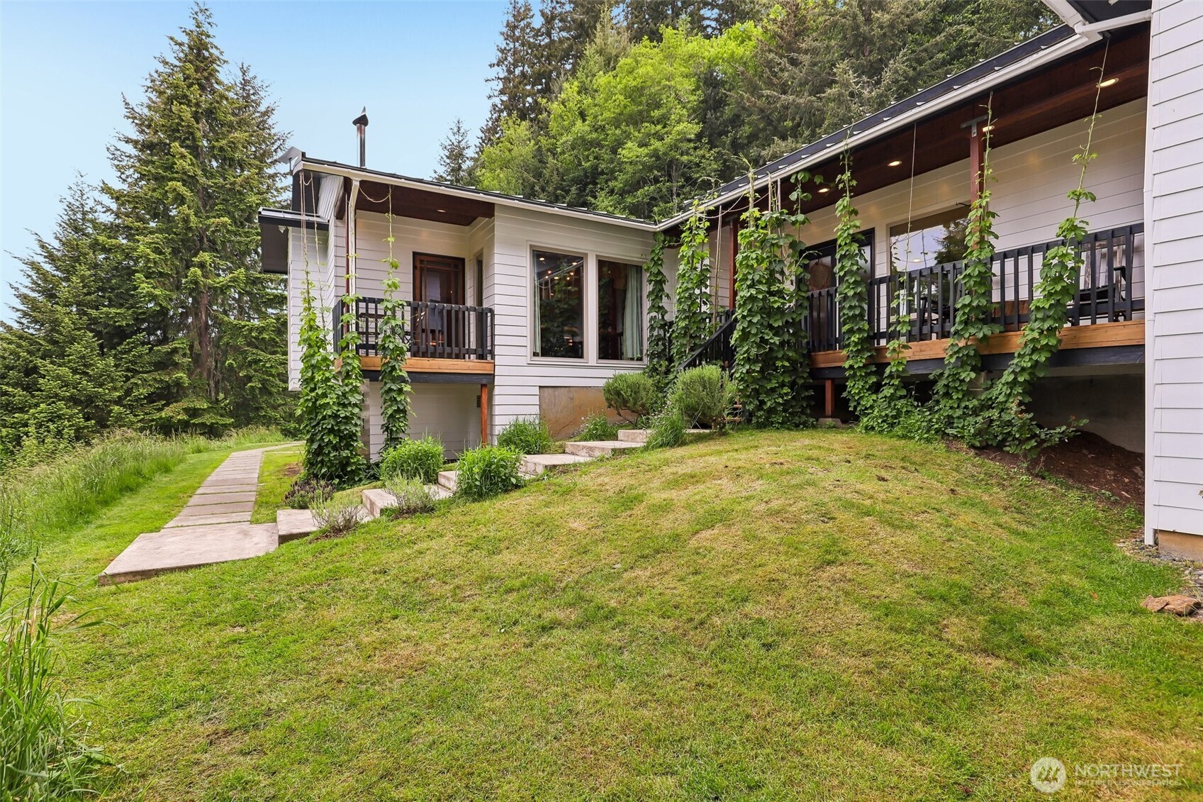 873 Mountain View Road Property Photo 4