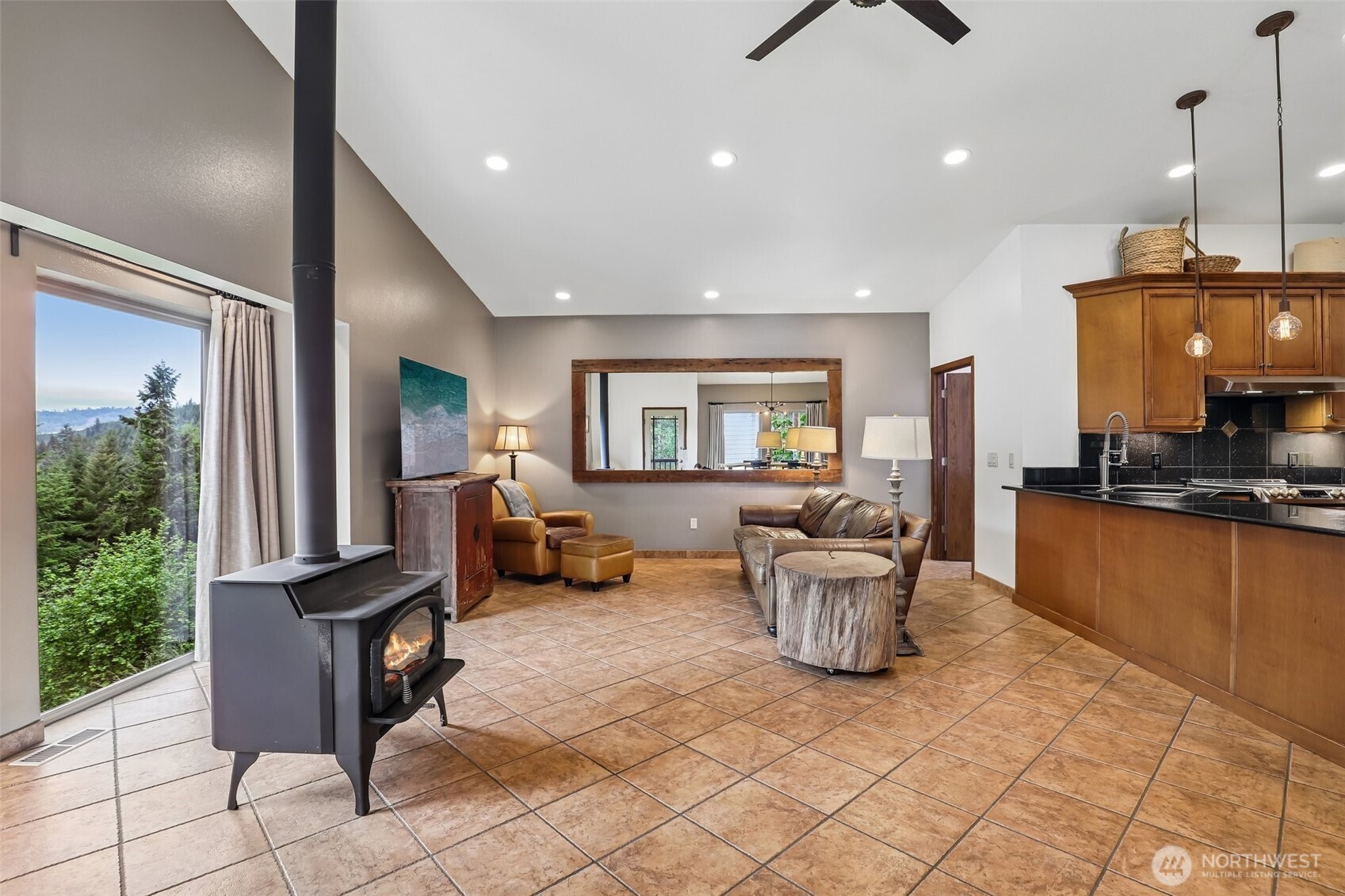 873 Mountain View Road Property Photo 11