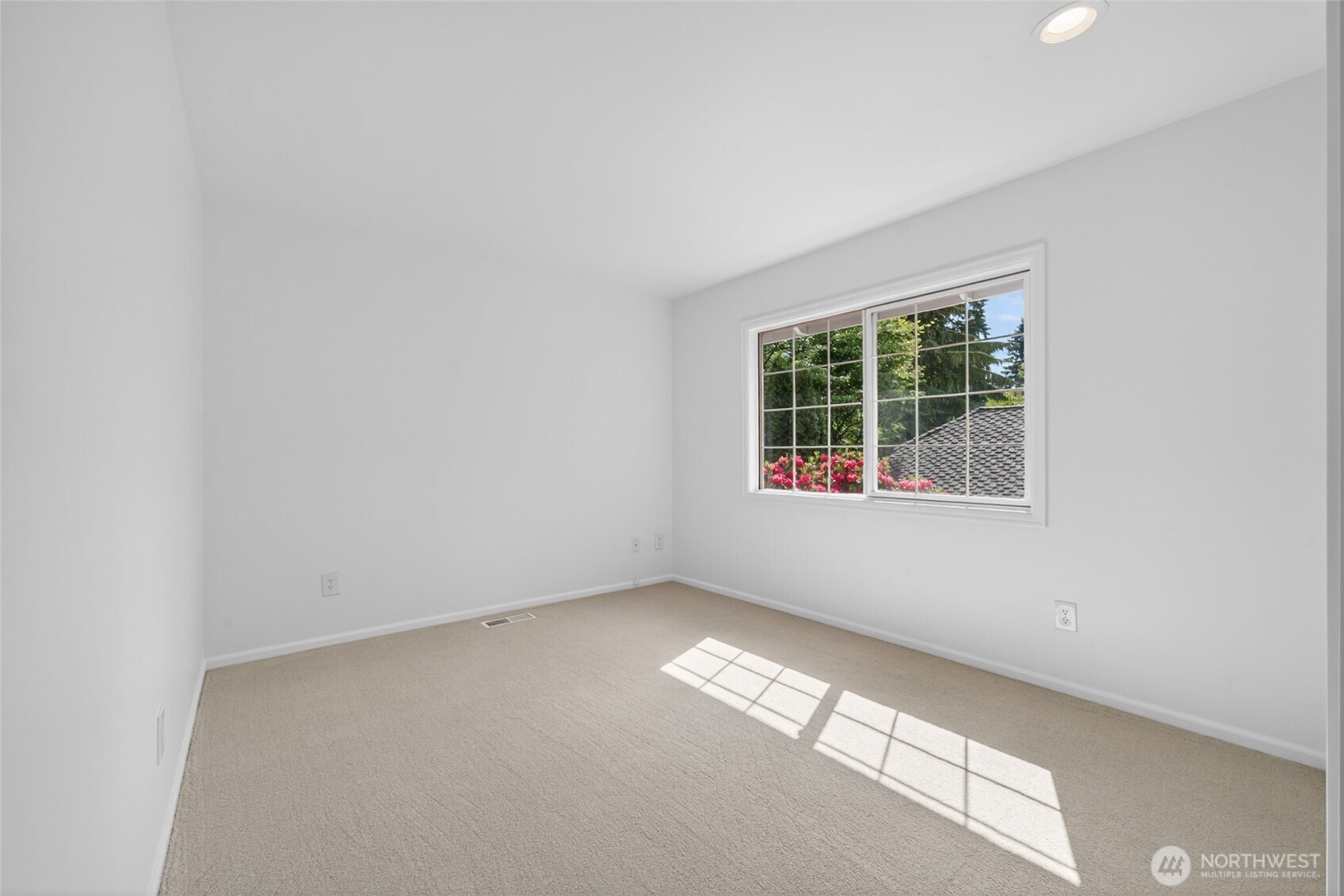 12610 Ne 68th Place Property Photo 26