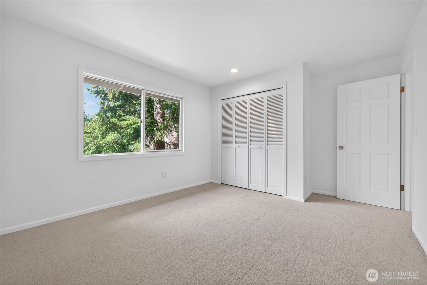 12610 Ne 68th Place Property Photo 27
