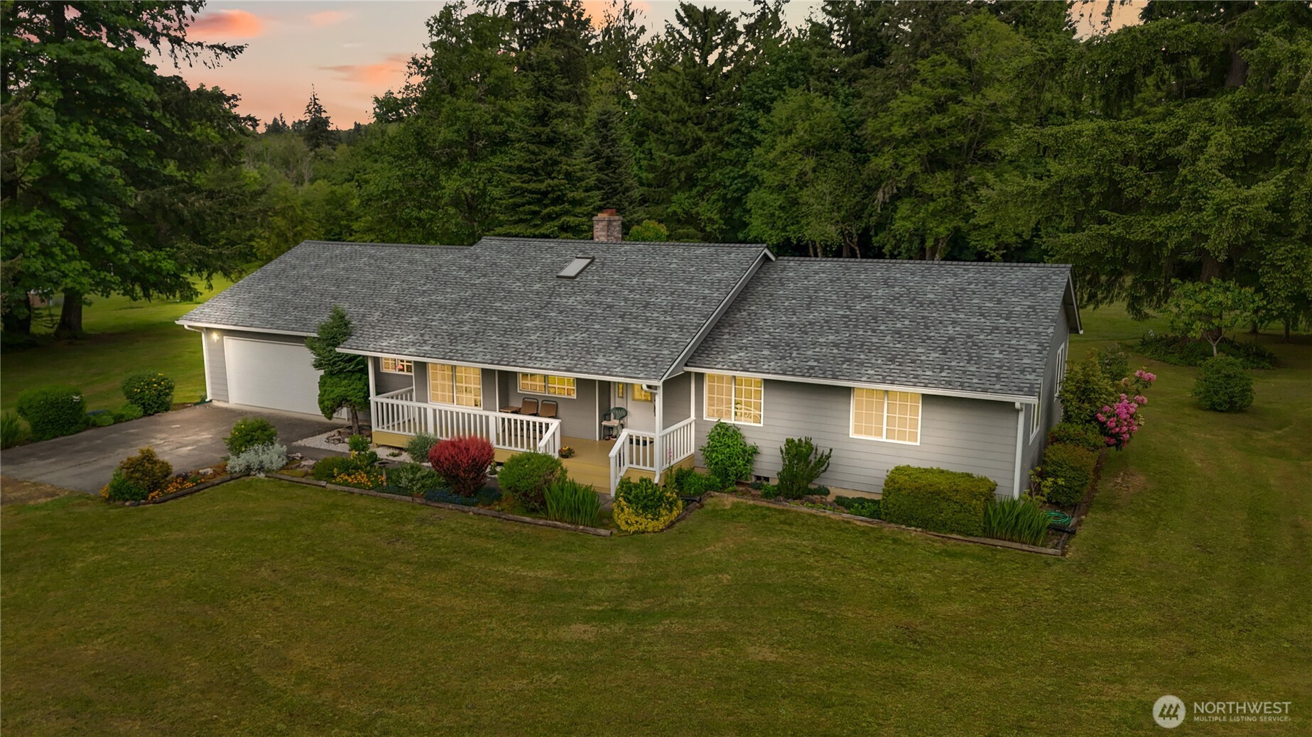 1607 Winlock Vader Road Property Photo 1