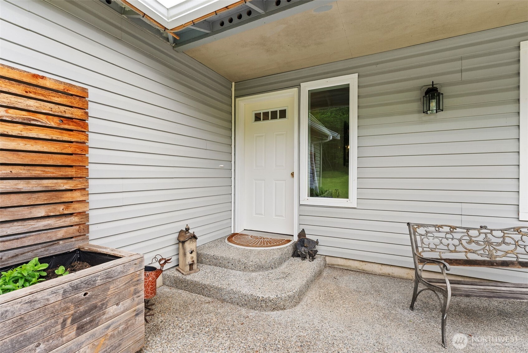 209 48 Haywire Road Property Photo 5