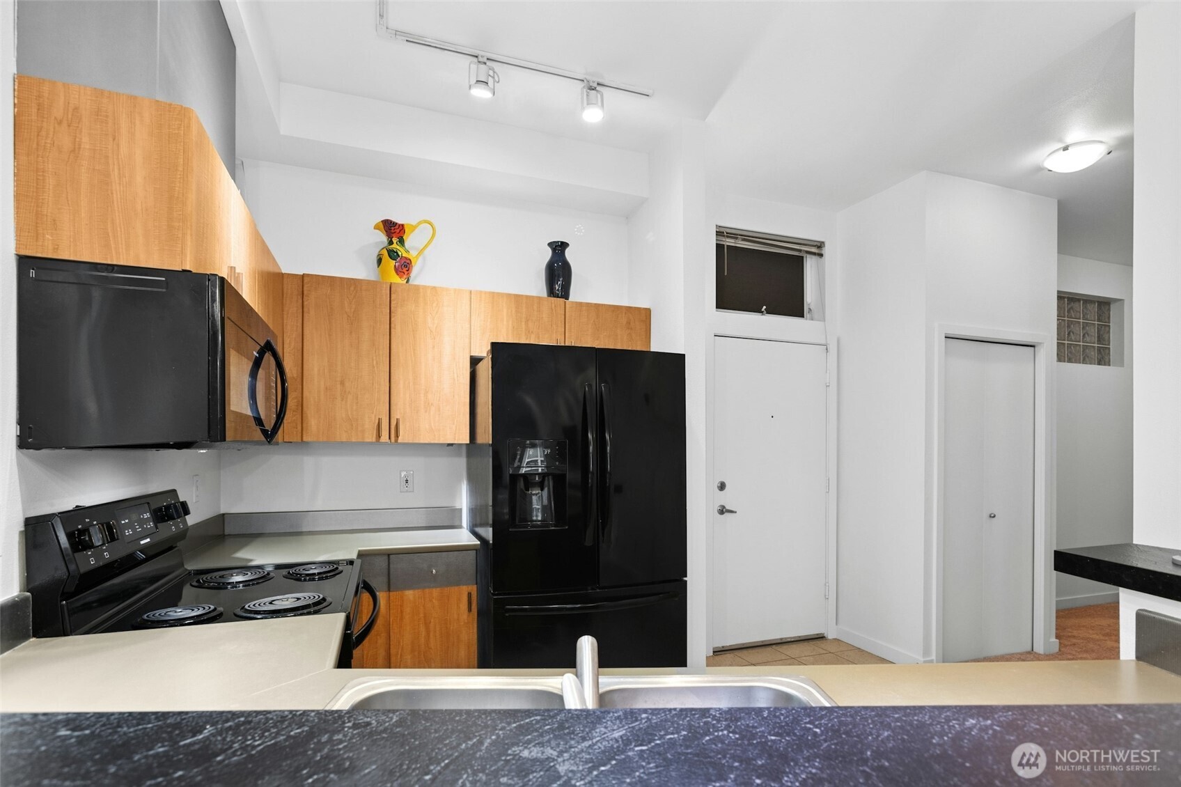 521 7th Avenue 207 Property Photo 15