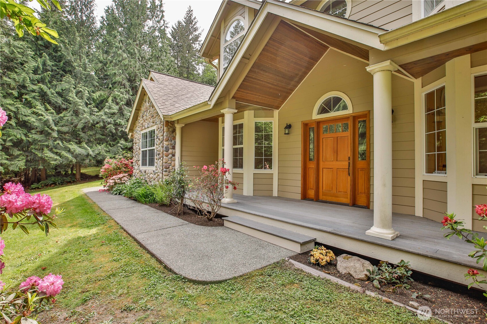 4896 Lucy Lane Property Photo 5