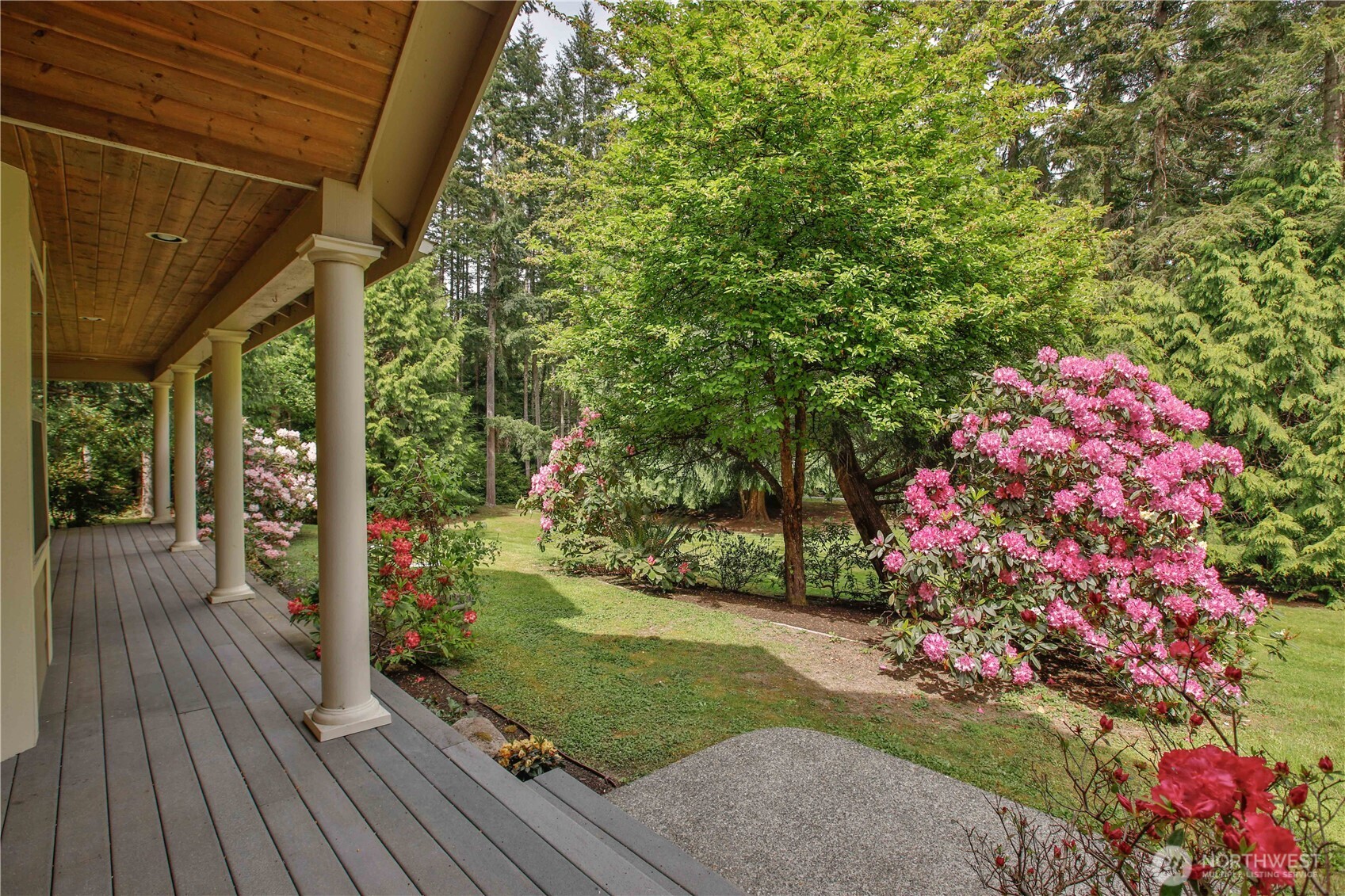 4896 Lucy Lane Property Photo 6