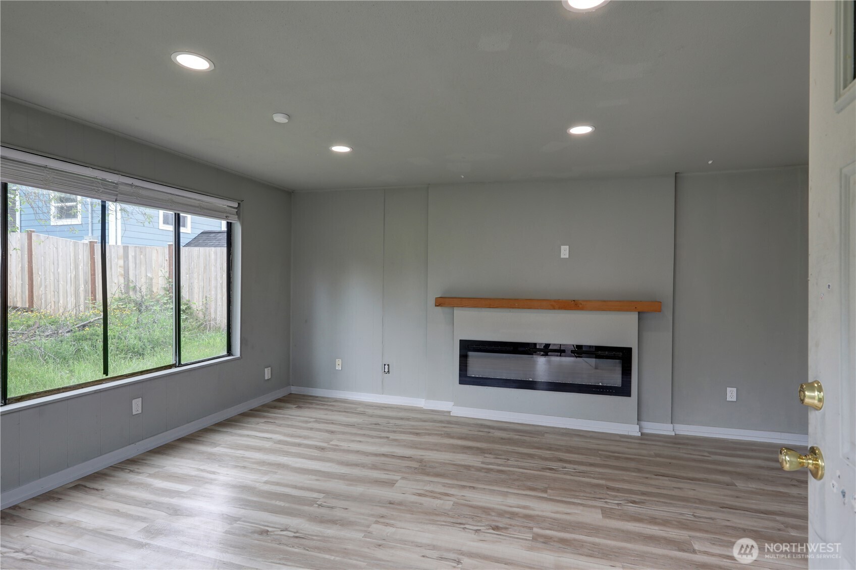 4609 S Thompson Avenue Property Photo 4