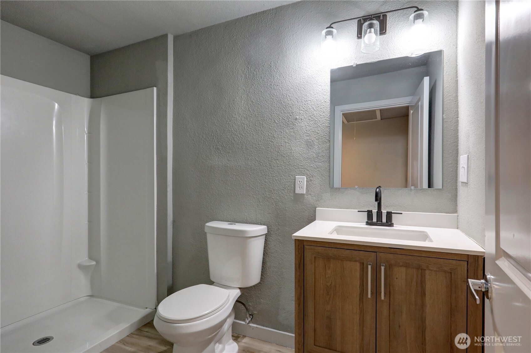 4609 S Thompson Avenue Property Photo 7