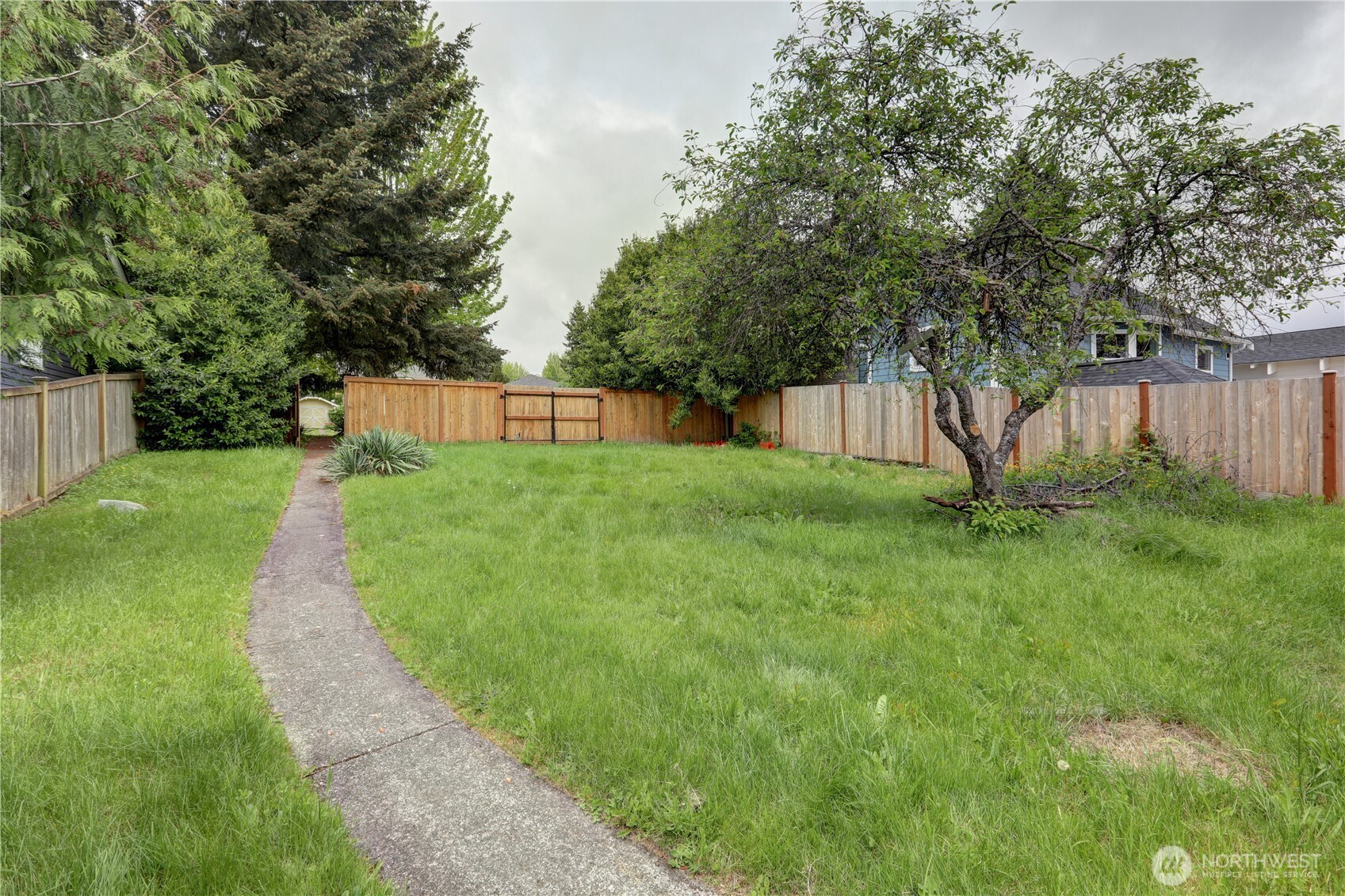 4609 S Thompson Avenue Property Photo 11