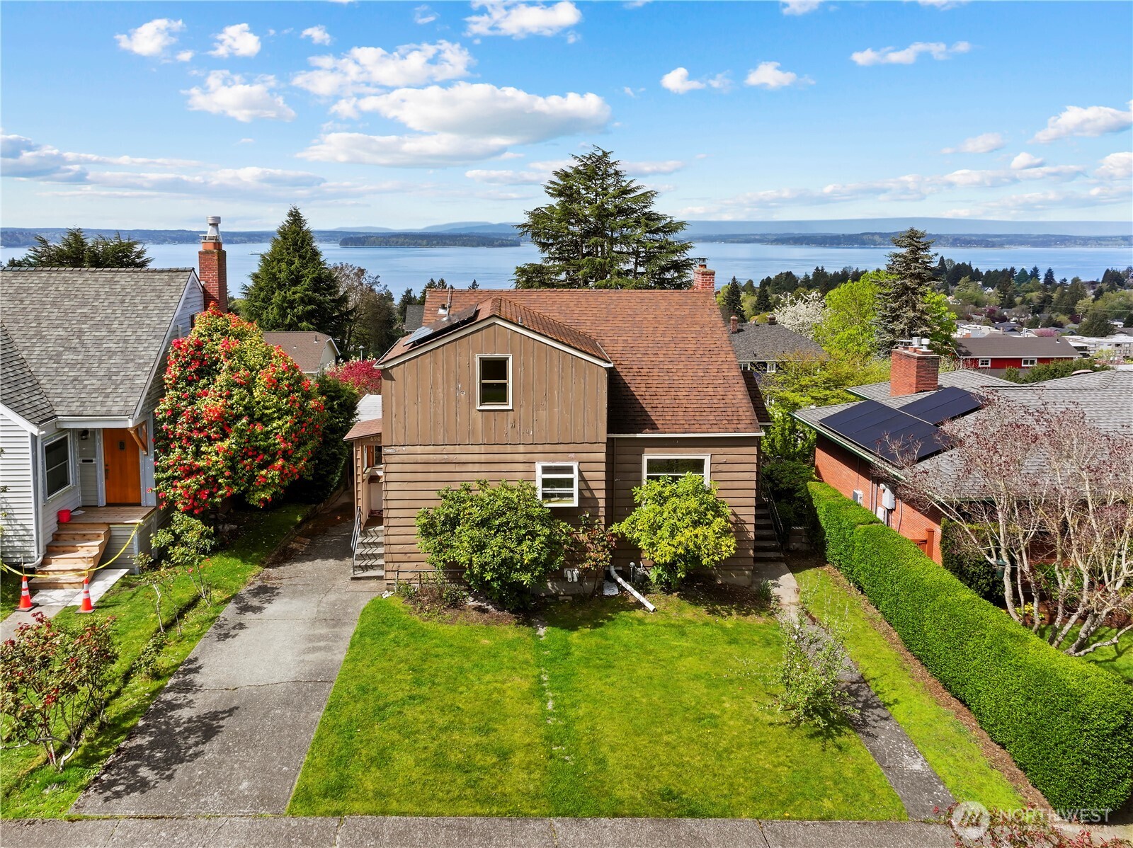 6901 40th Avenue Property Photo 1