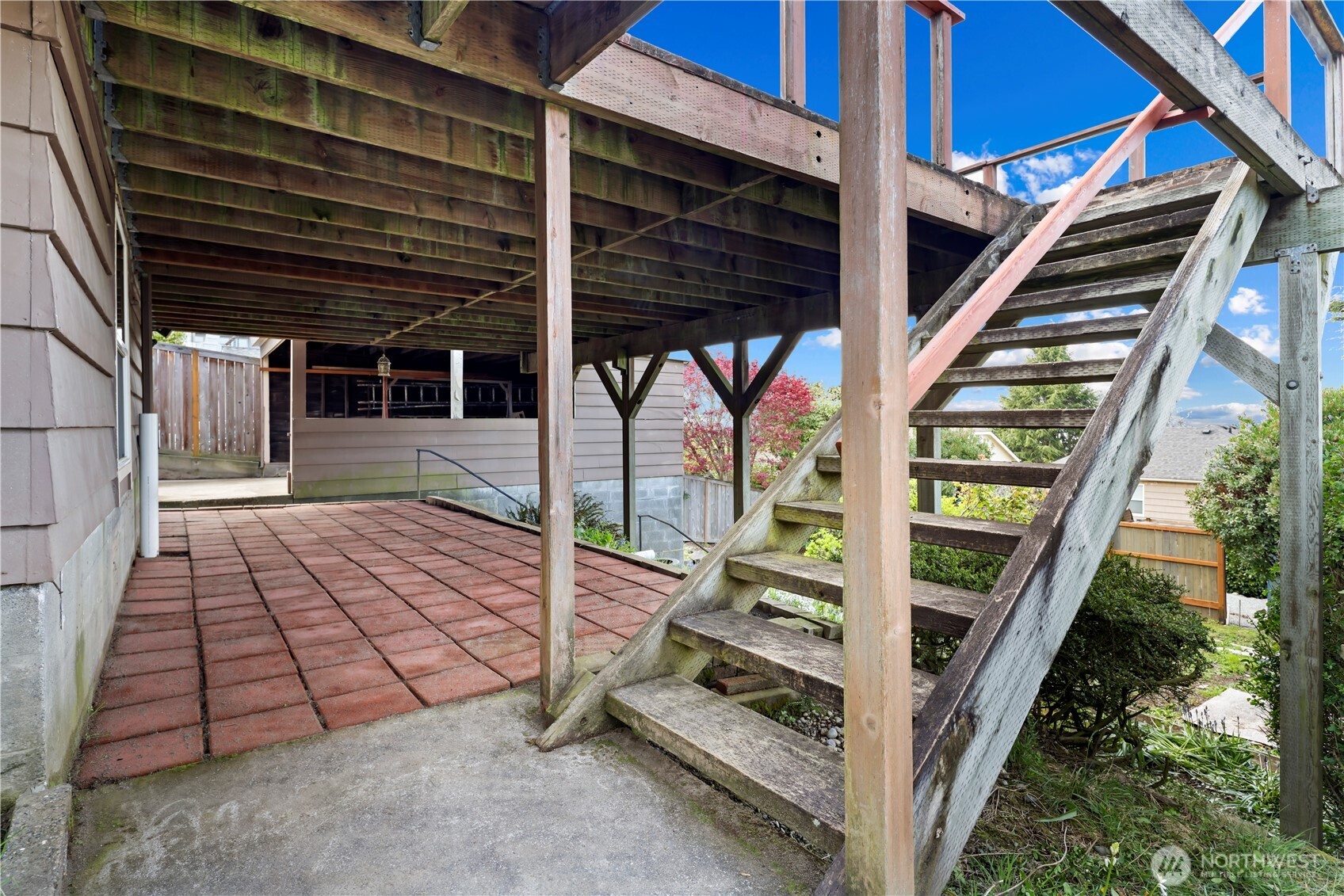 6901 40th Avenue Property Photo 18