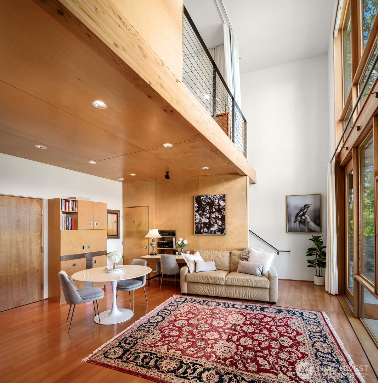 1035 Susan Street Property Photo 29