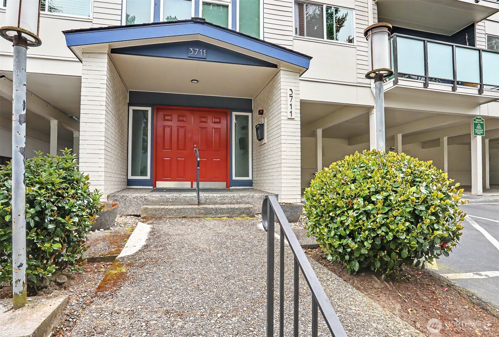 3711 26th Place 306 Property Photo 2
