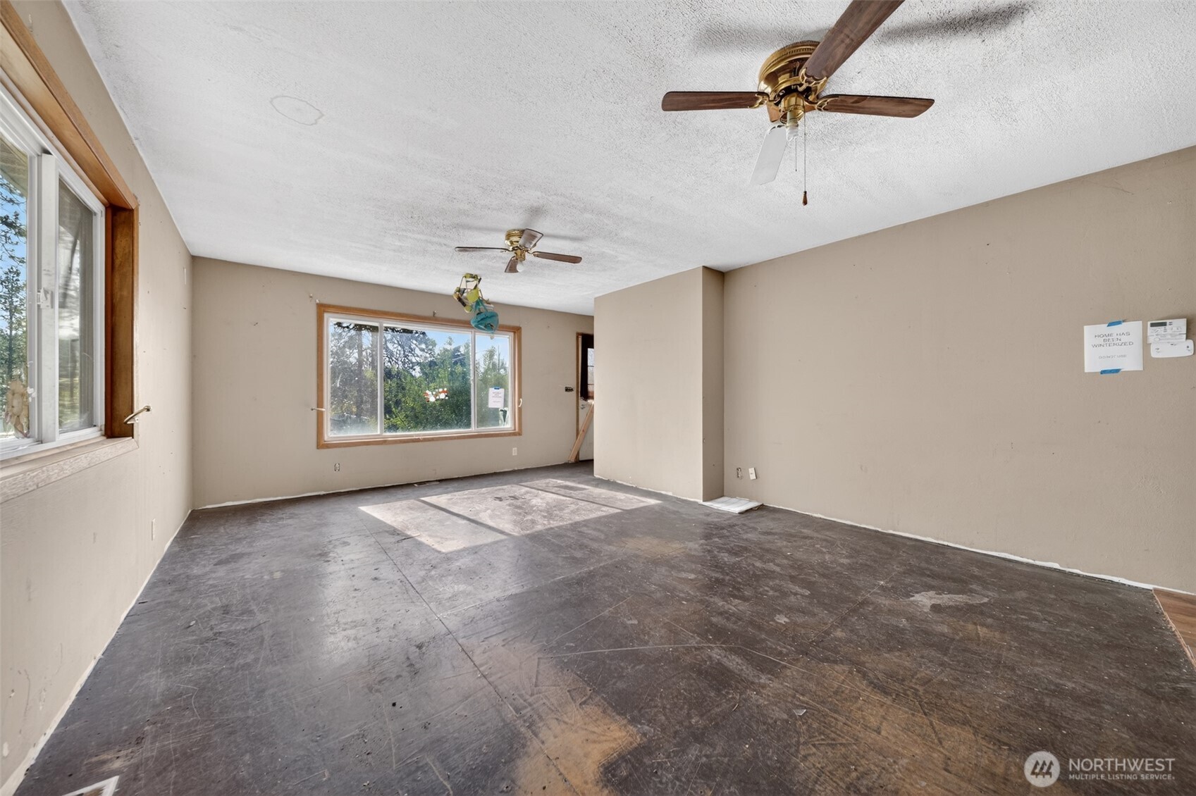 611 S Farr Rd Property Photo 6