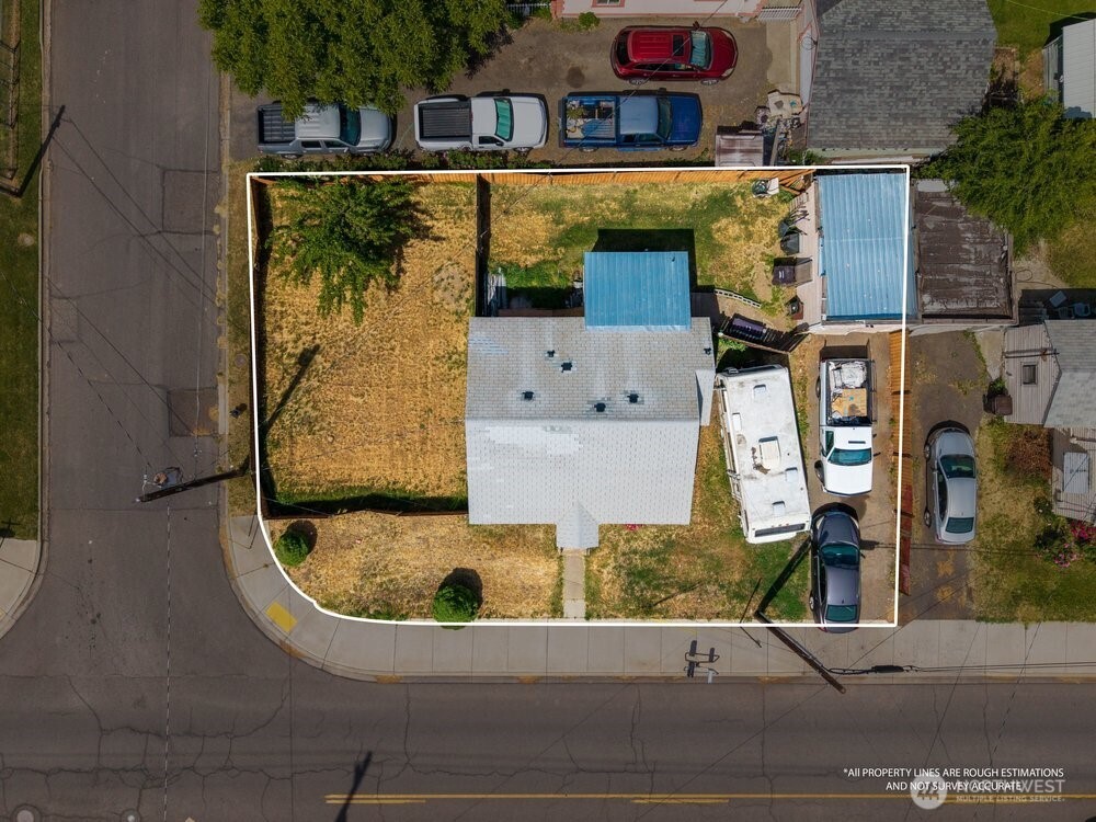 1311 W Mead Avenue Property Photo 2