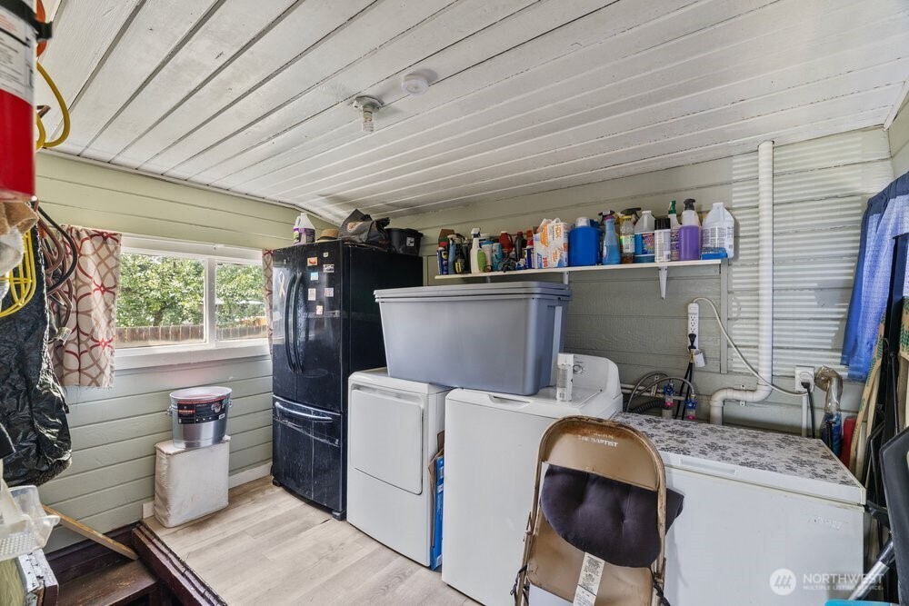 1311 W Mead Avenue Property Photo 10