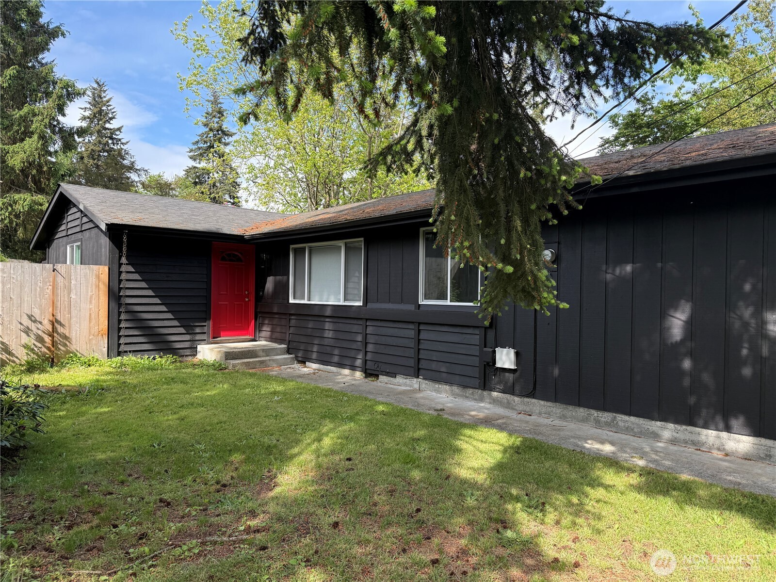 6011 185th Street Property Photo 2