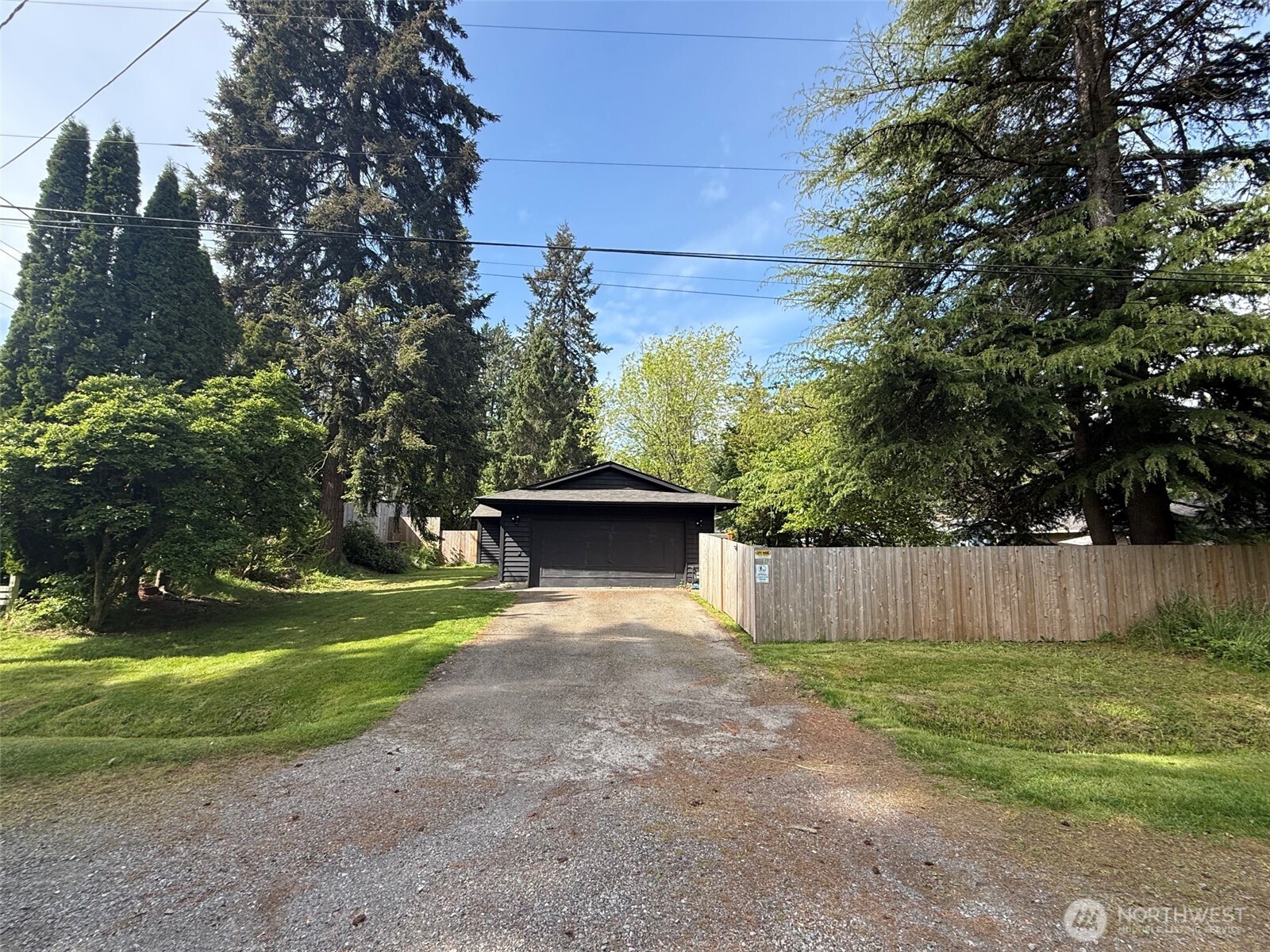 6011 185th Street Property Photo 3
